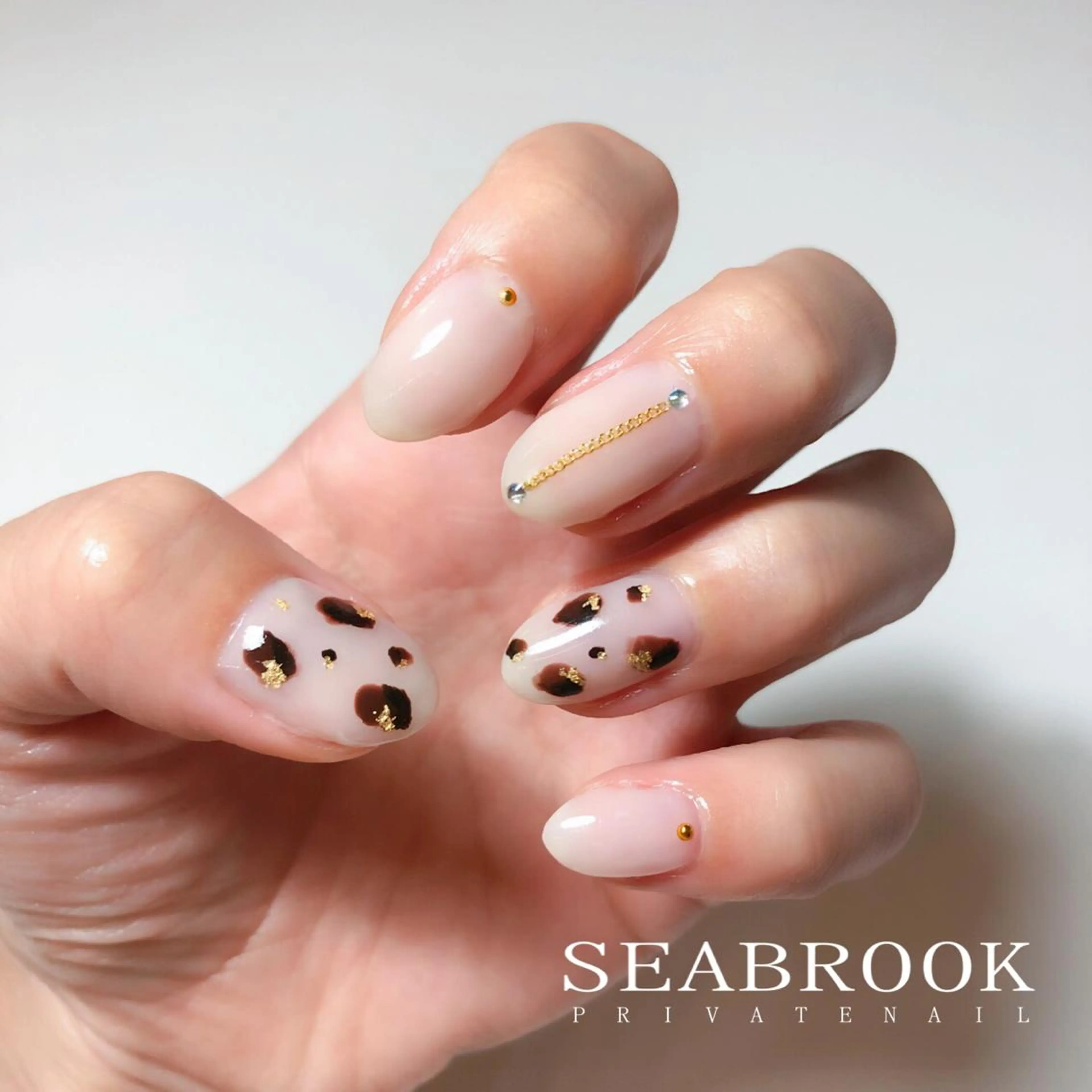 ネイル 鈴木 奈穂子のネイルデザイン