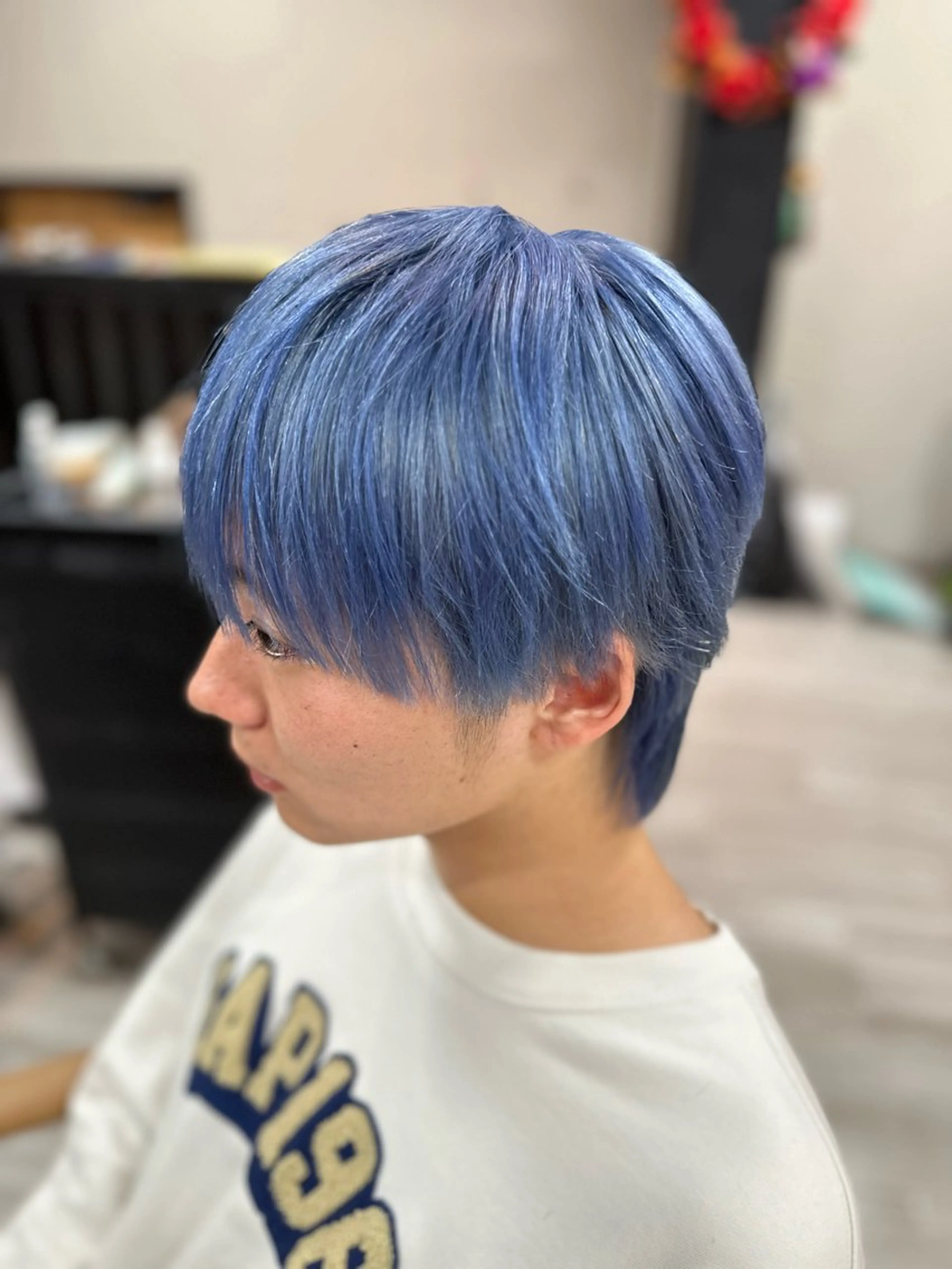 カラー メンズ ブルーカラー カット ヘアカラー arika　オケシ リョウダイのヘアスタイル