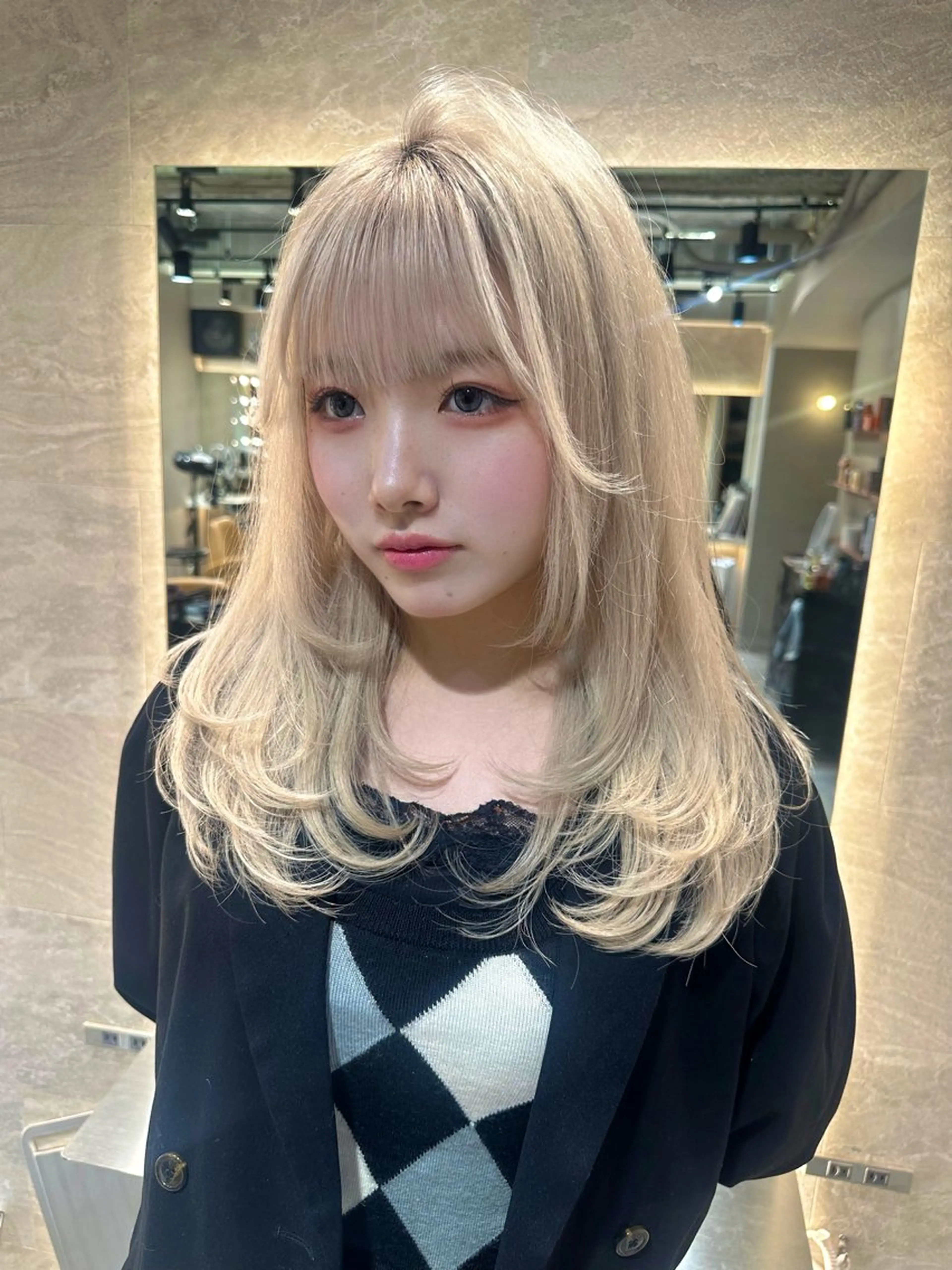 セミロング レイヤーカット 外ハネヘア カット ヘアカラー トリートメント ヘアセット 韓国ヘア/レイヤー/ 髪質改善/銀座/田島のヘアスタイル