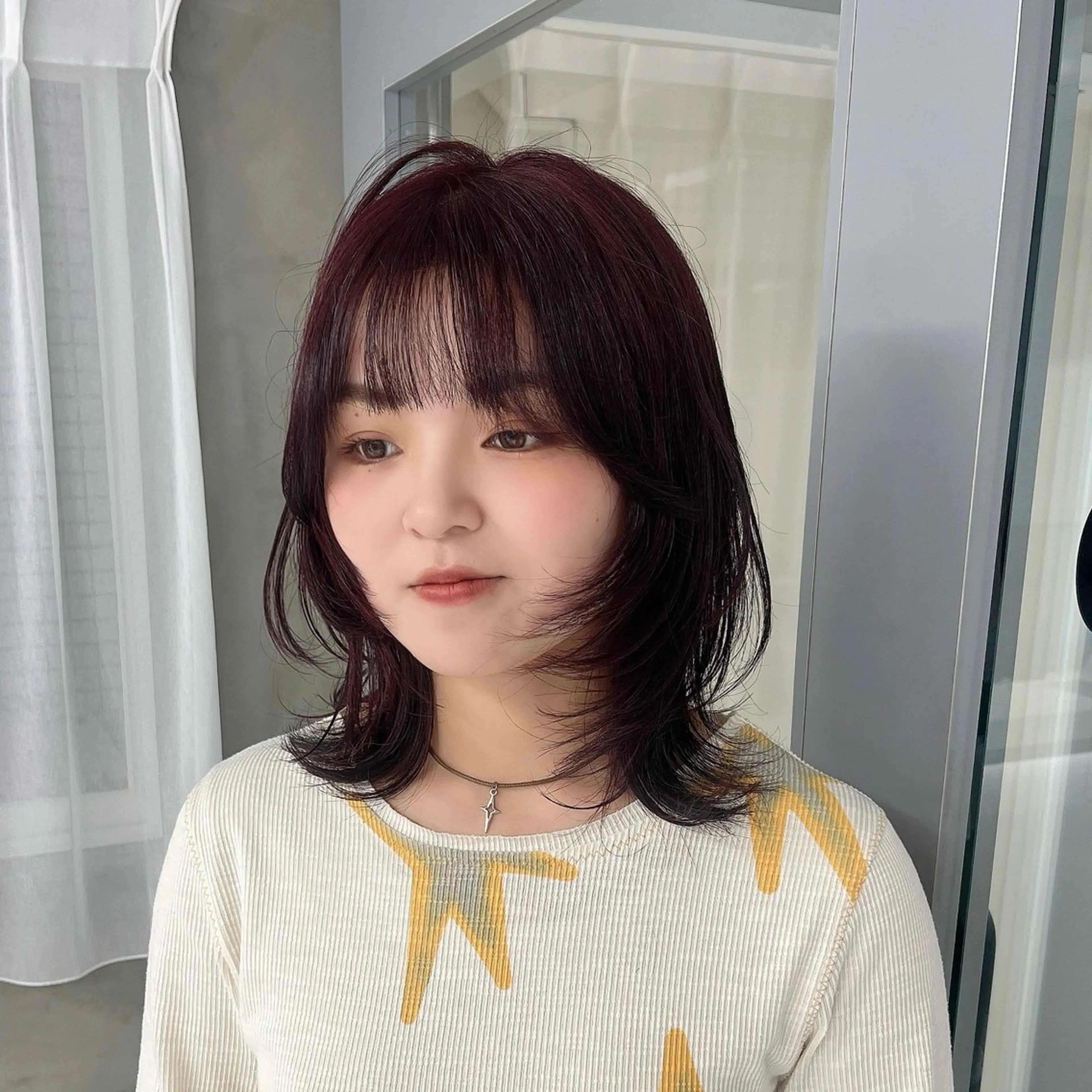 ミディアム ミディアムレイヤー レイヤーカット カット りおな/エクステ /ミルクティーカラーのヘアスタイル