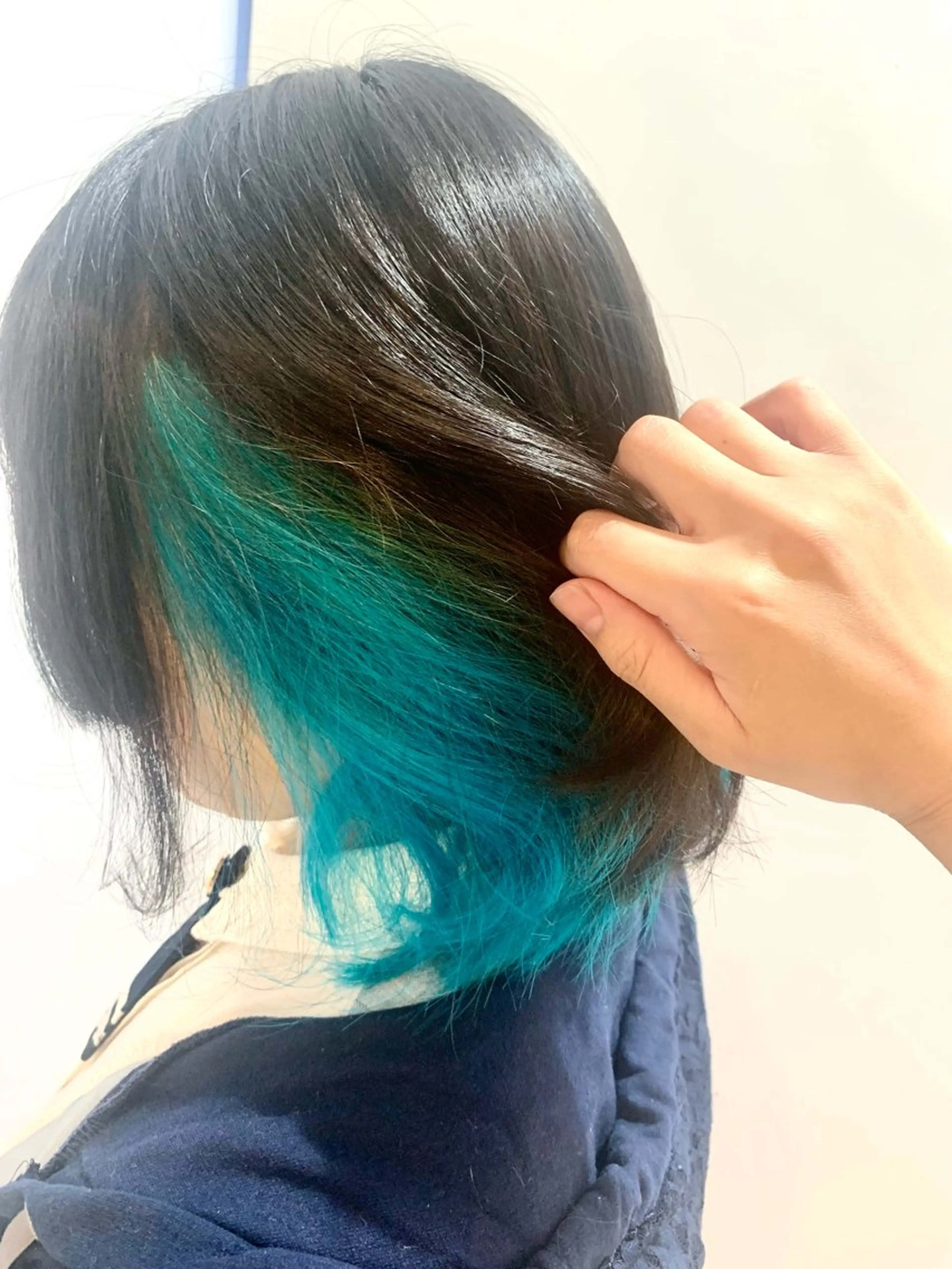 カラー YOMU SUZUのヘアスタイル
