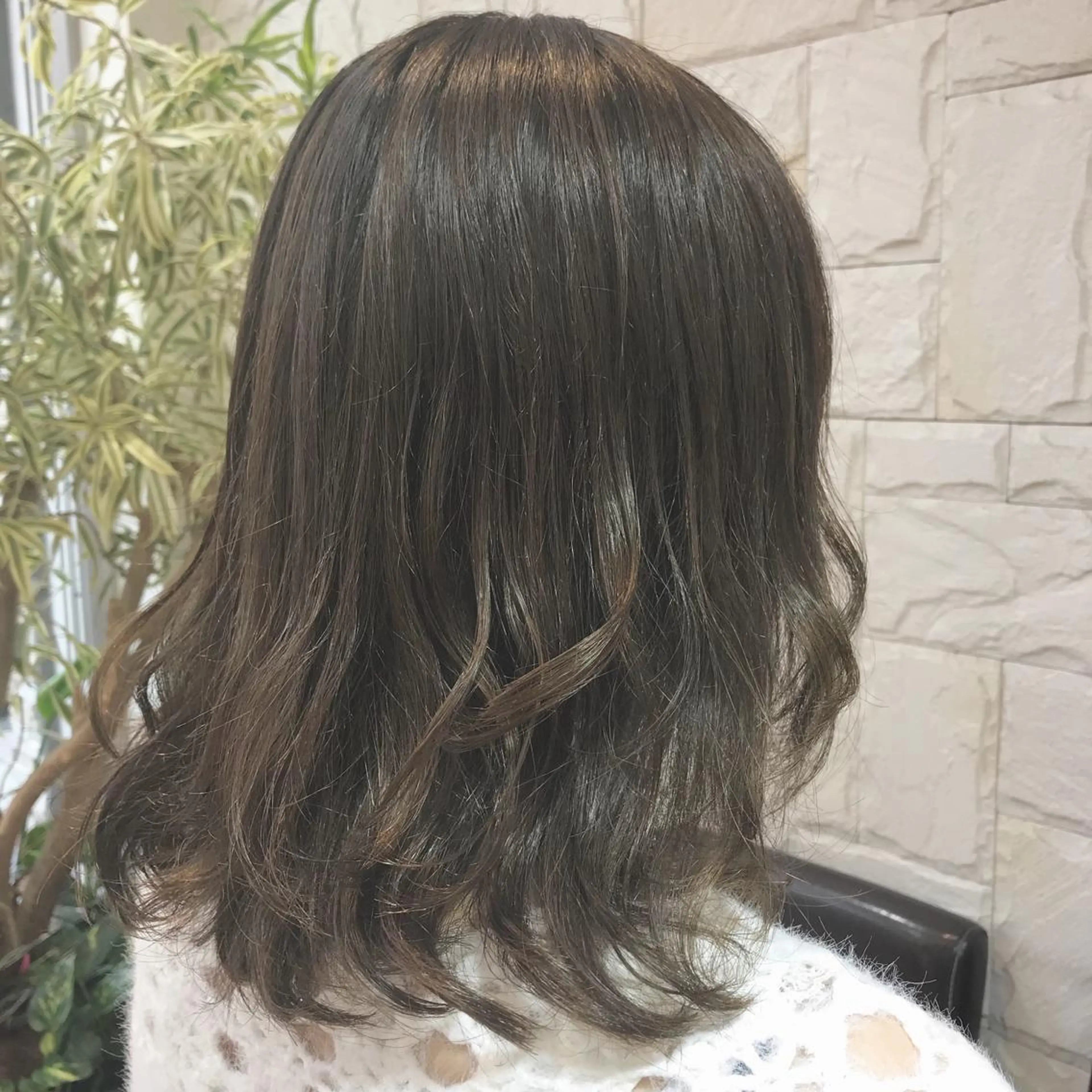 ミディアム カラー 🥛洒落髪小顔cut なら龍崎🥛のヘアスタイル