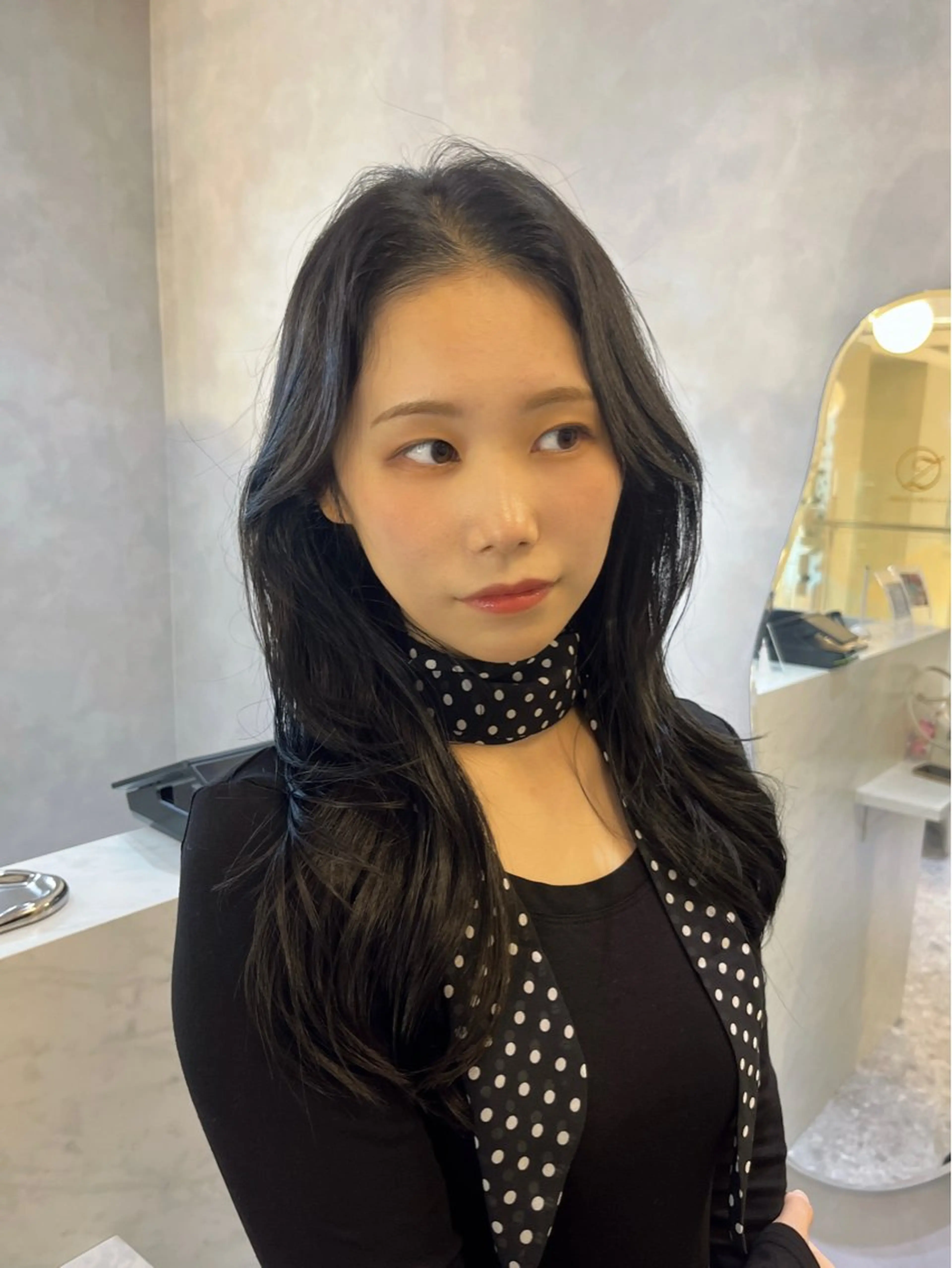 ロング カラー くびれヘア レイヤーカット カット ヘアカラー トリートメント このか🕊️ベージュ /グレージュ/カットのヘアスタイル