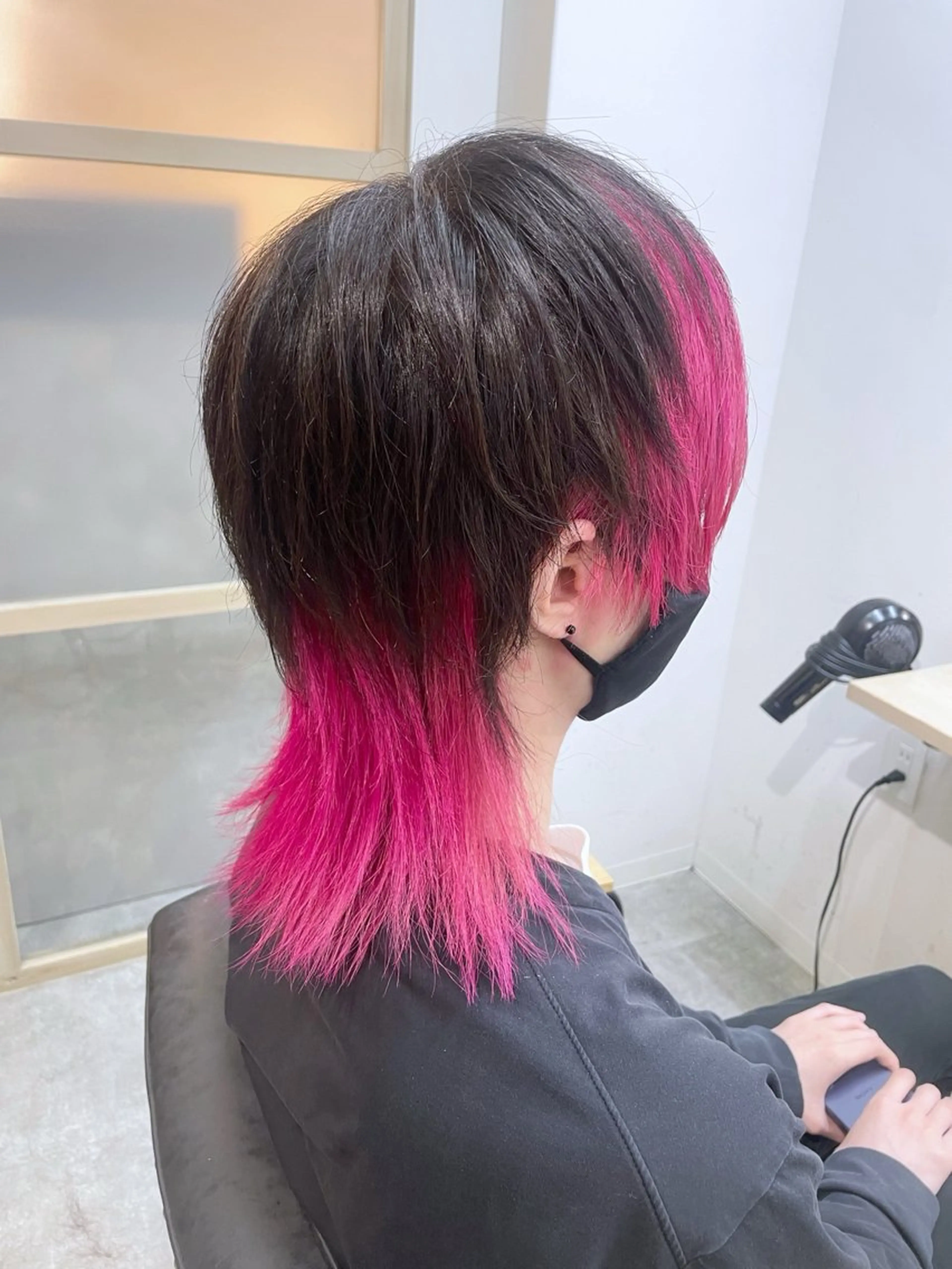 ミディアム カラー メンズ メンズブリーチ メンズインナーカラー メンズウルフカット ブリーチ インナーカラー カット ヘアカラー トリートメント EMANON新宿南口所属・🦄中性ウルフ ☁️Shiori🦄のヘアスタイル