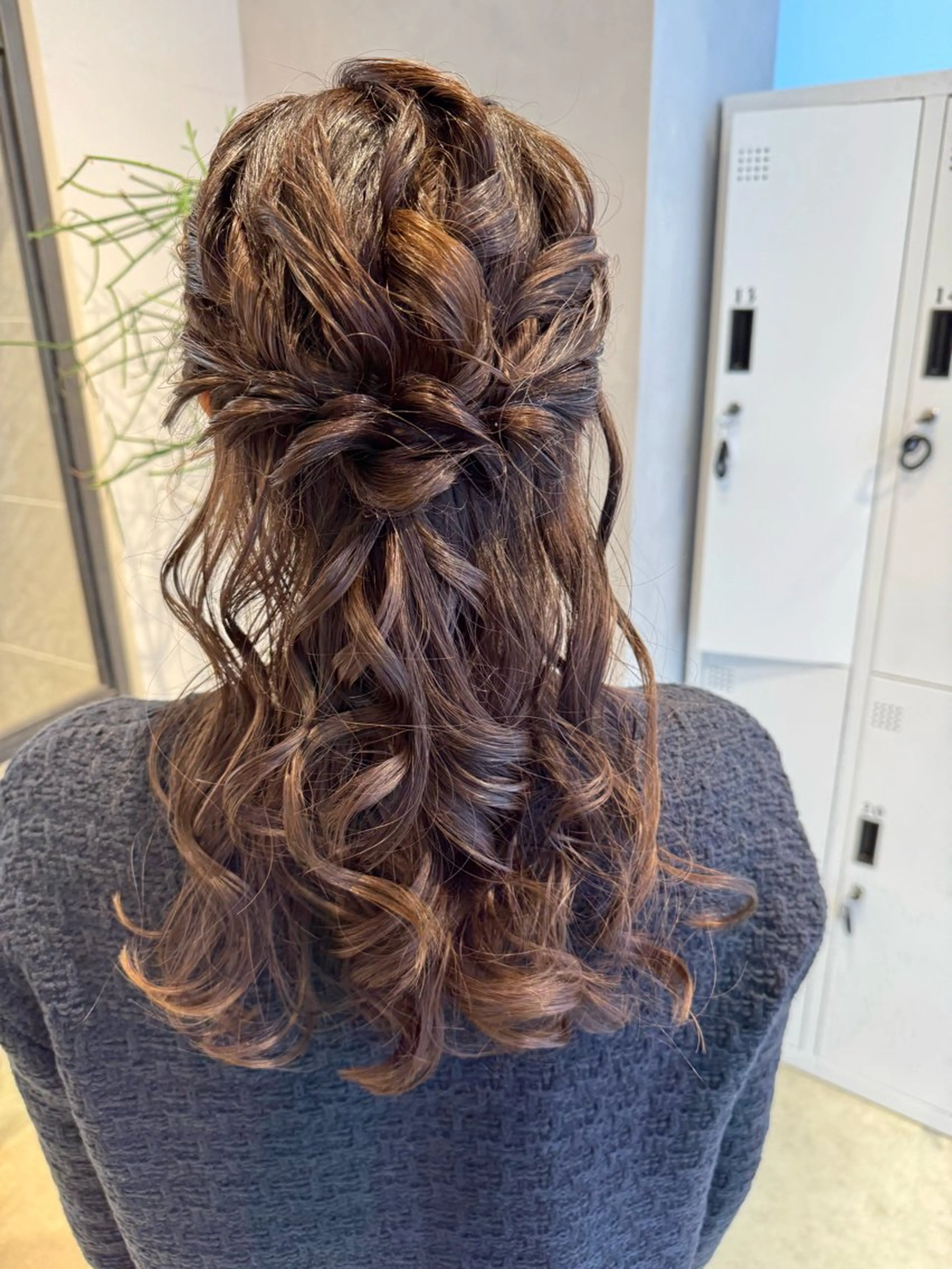 セミロング ヘアアレンジ ハーフアップ 透明感カラー✨艶髪 制作🌱山根あゆみのヘアスタイル