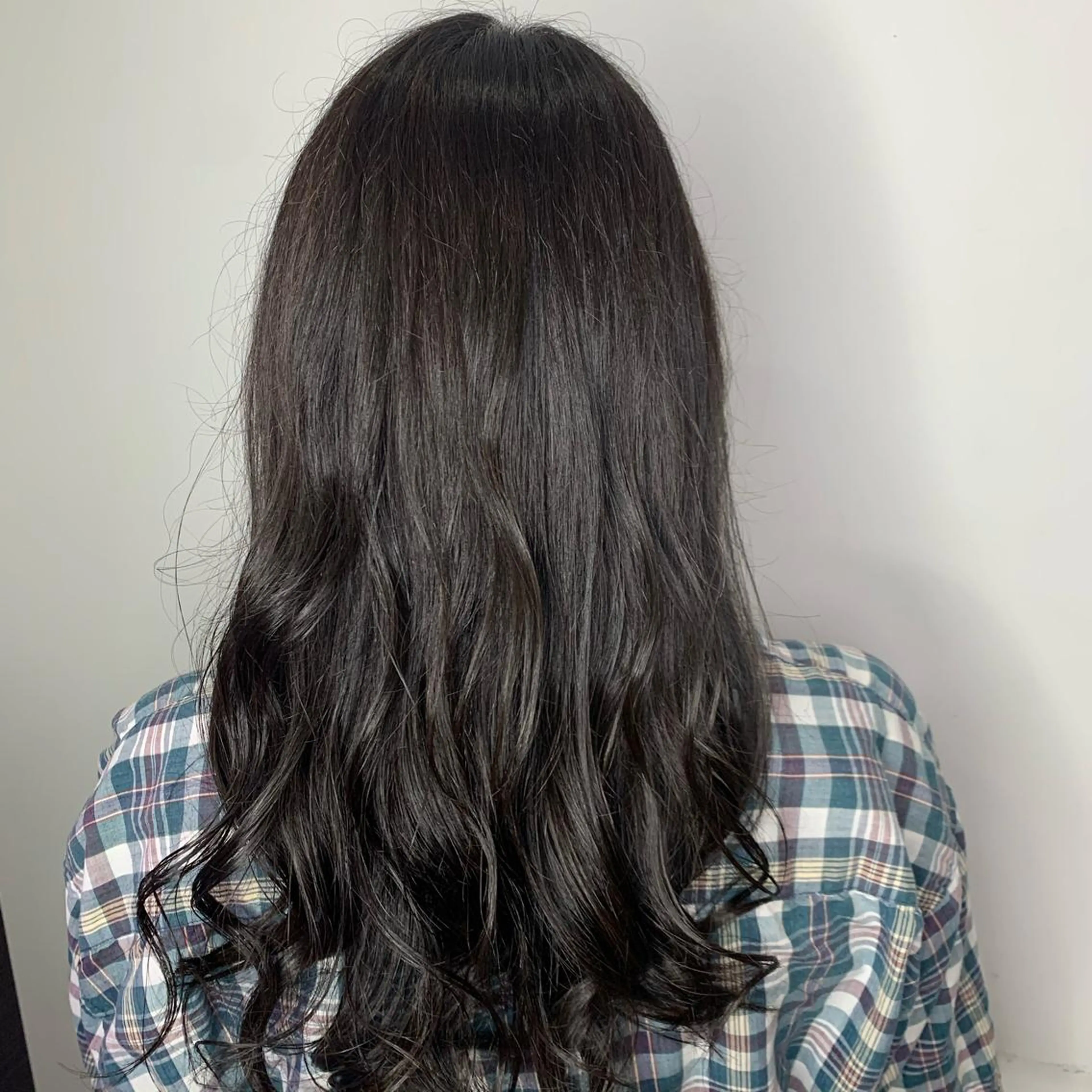 カラー 黒髪 ブルーカラー ブルーブラック ヘアカラー 艶髪／クロスパーマ ♡Tsuzumiのその他イメージ