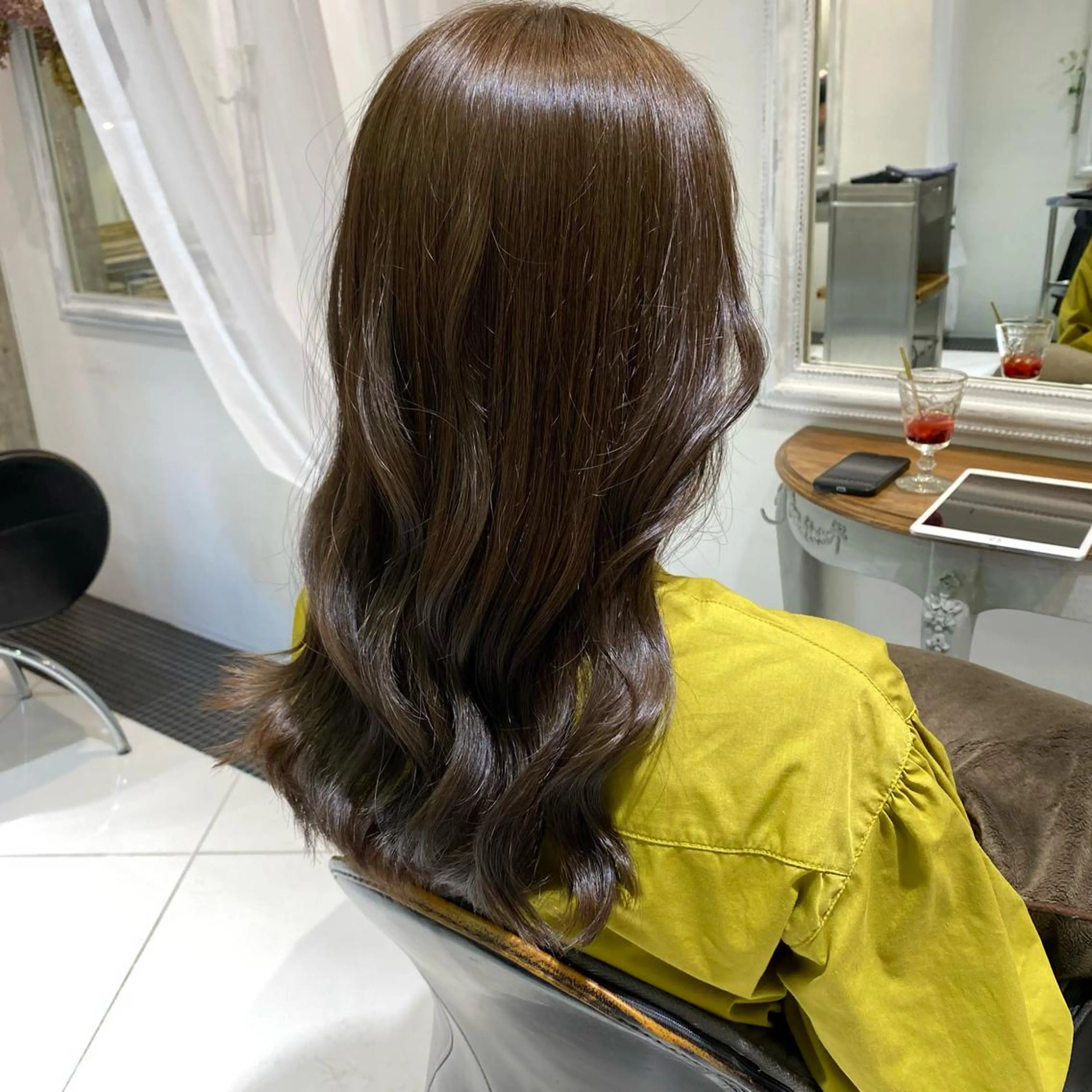 ミディアム カラー ベージュカラー オリーブベージュ カット ヘアカラー ducha所属・DUCHA Tomida naoのヘアスタイル