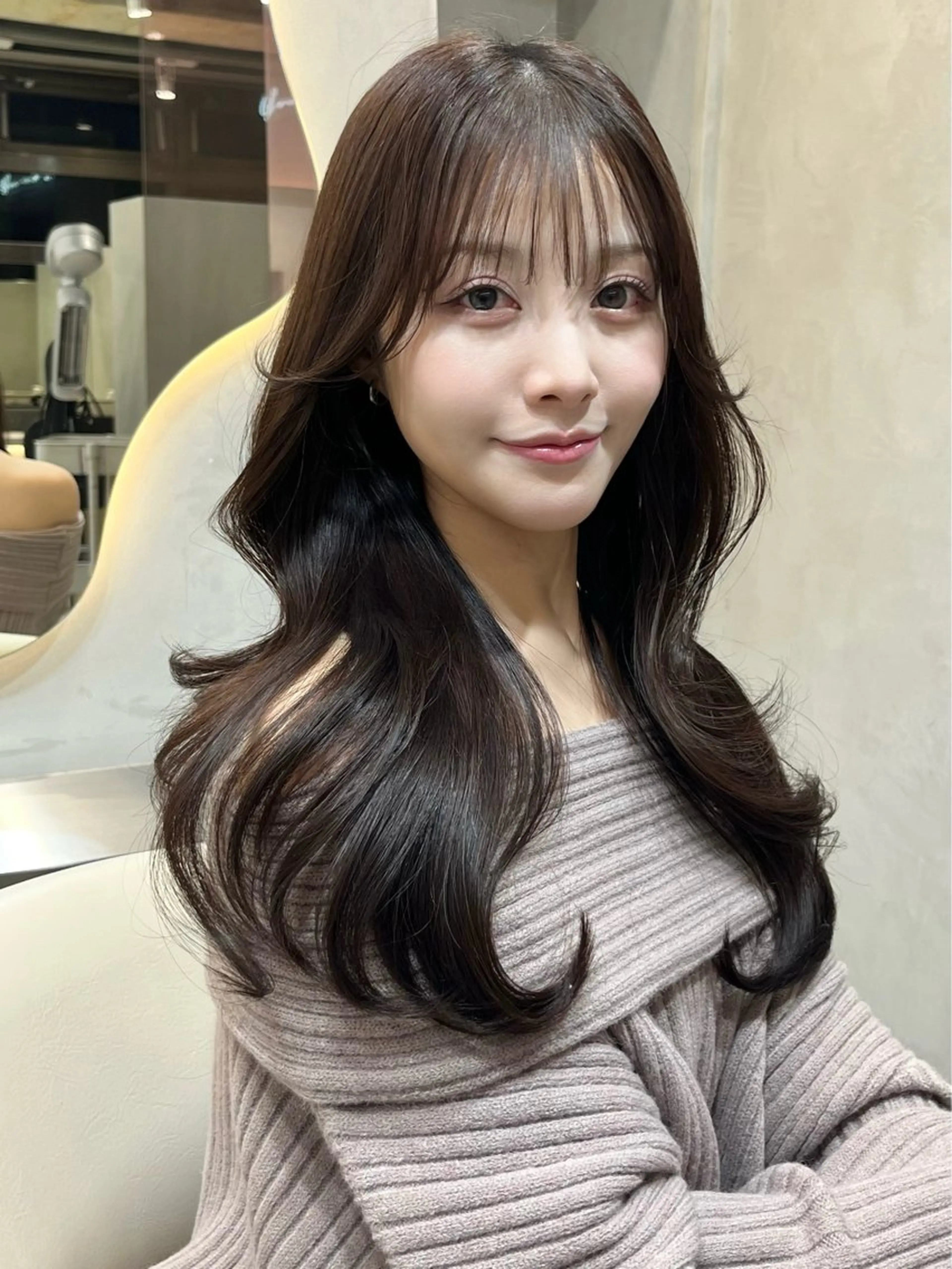 ロング カラー 透明感カラー ダブルカラー 顔まわりレイヤー 韓国風ヘア レイヤーカット ブリーチなし髪質改善 韓国ヘア　柏崎颯刀のヘアスタイル