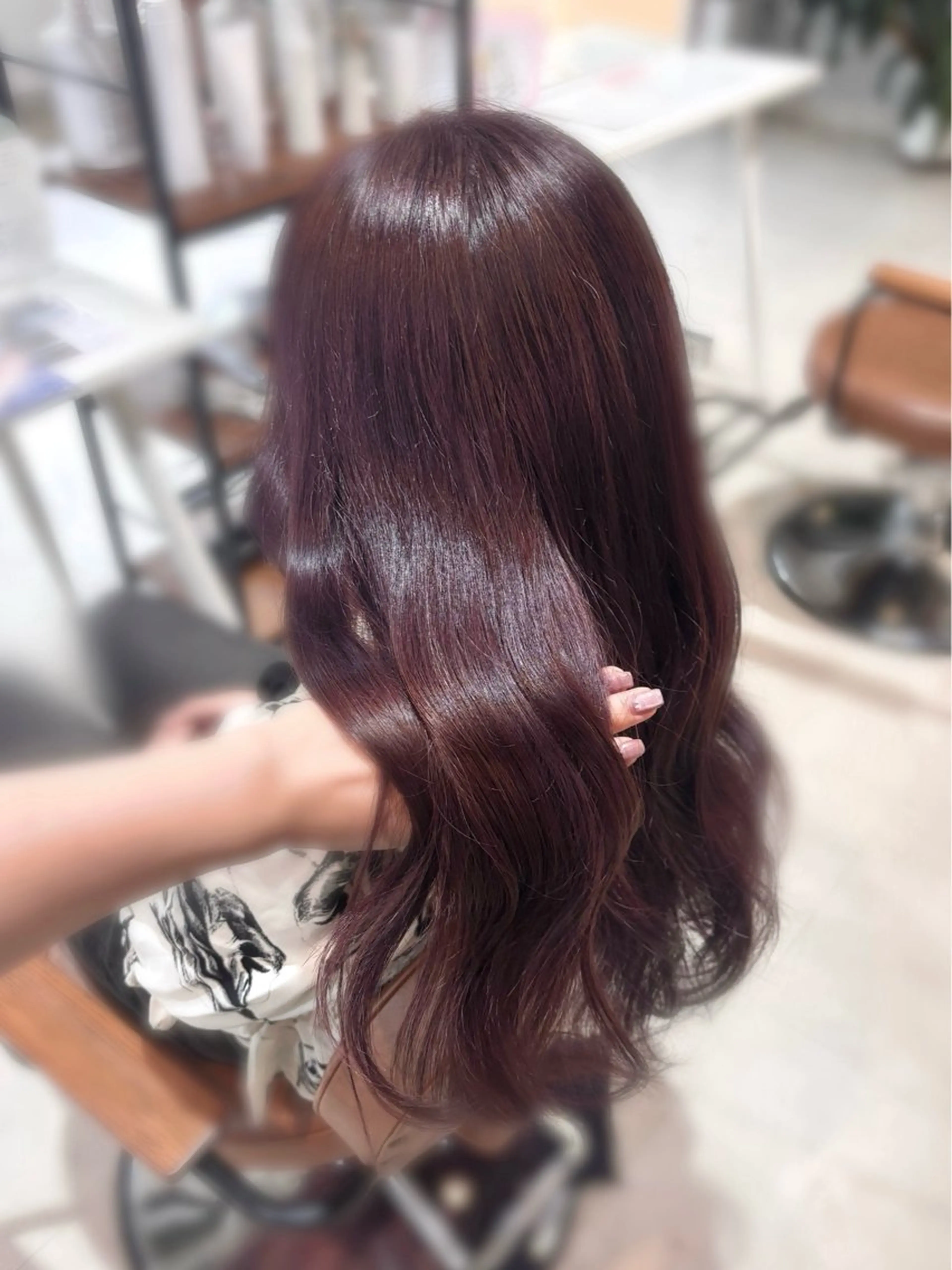 ロング カラー ブリーチ トリートメント ヘアカラー annuy ayanaのヘアスタイル
