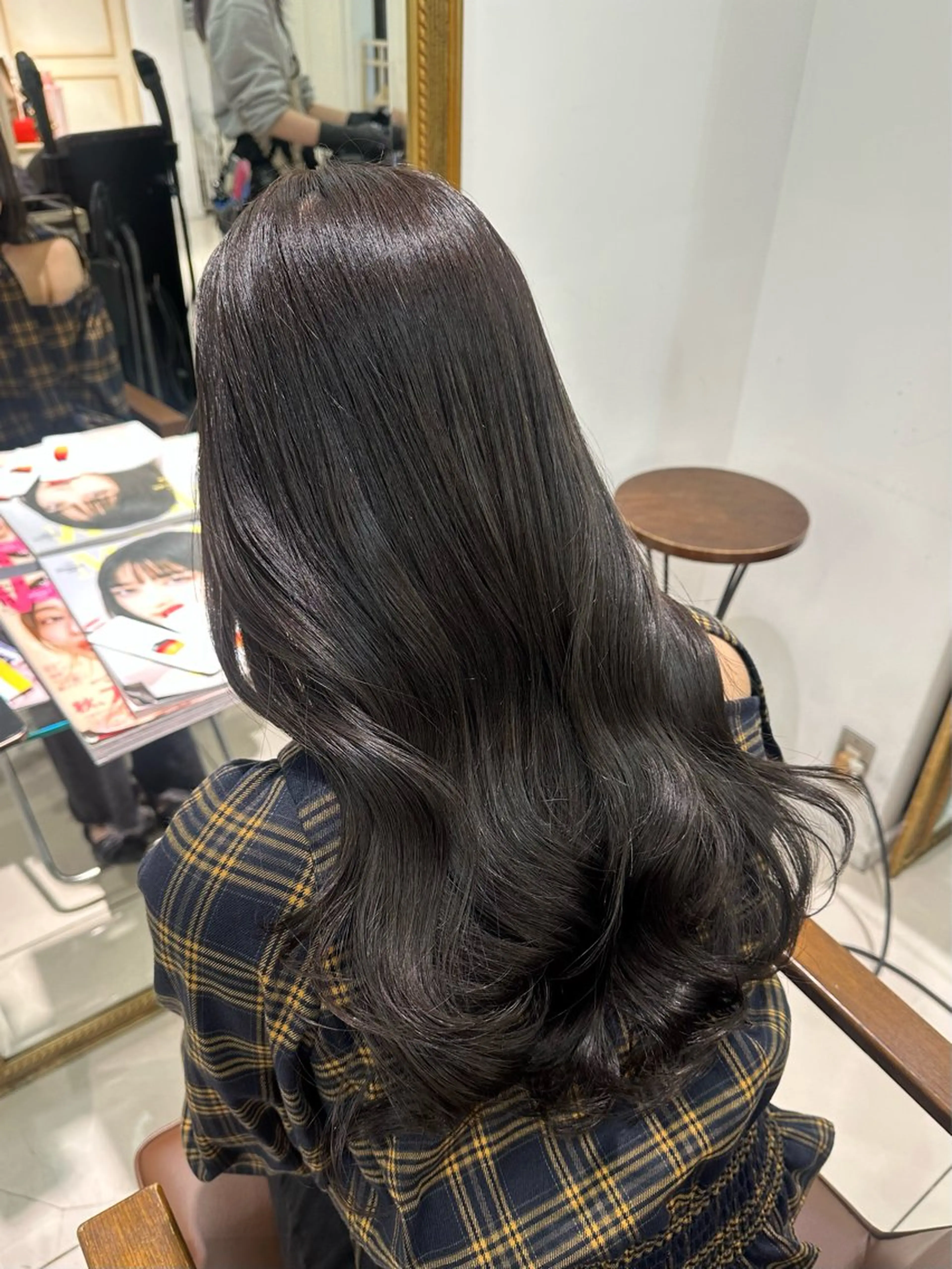 ロング カラー グレージュ オリーブグレージュ オリーブグレー ヘアカラー トリートメント 髪質改善透明感カラー 🩶Nanakoのヘアスタイル