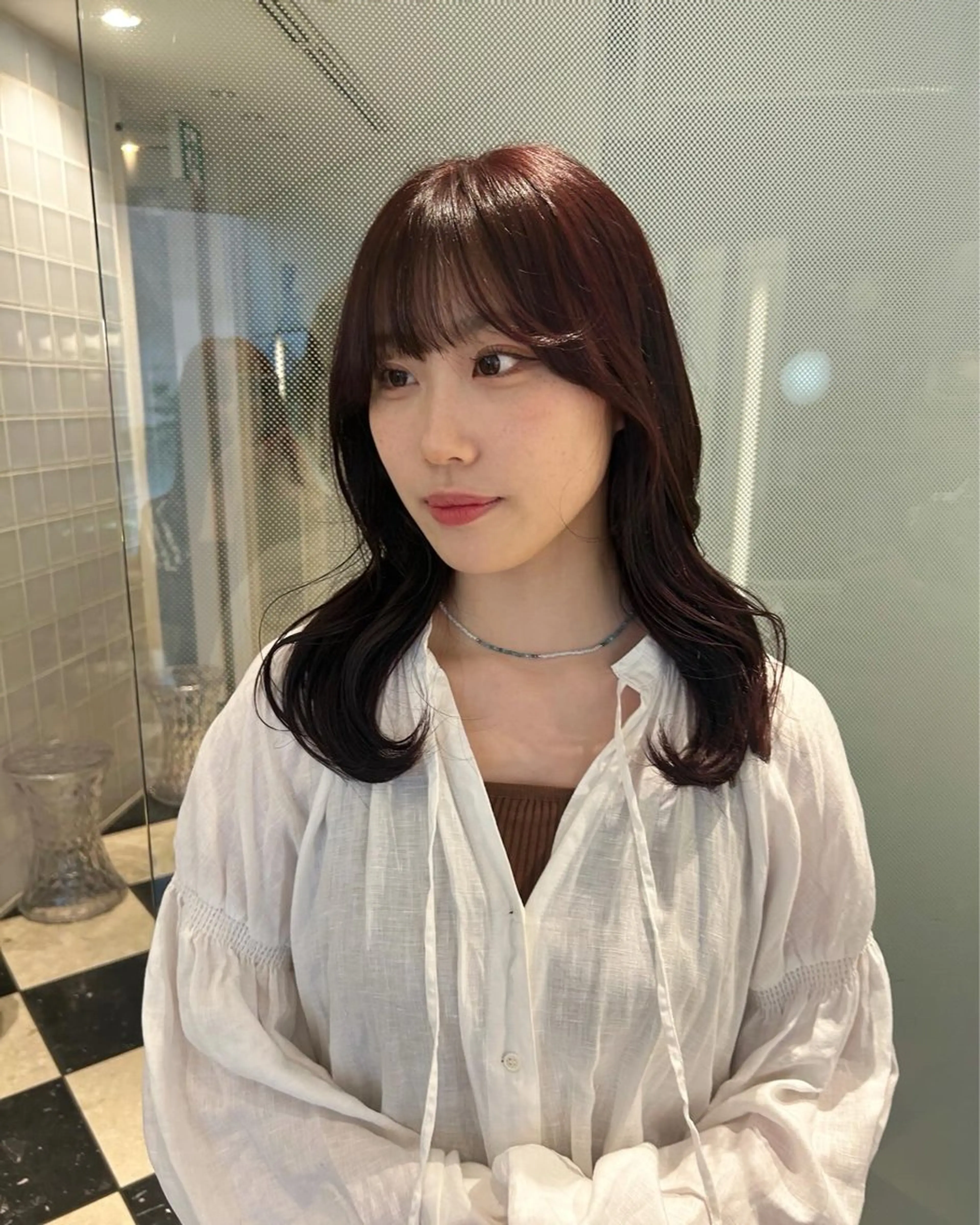 セミロング カラー ピンクカラー 韓国風ヘア LA PENSEE BLEU所属・大谷美佳/レイヤー カット/ツヤ髪のヘアスタイル