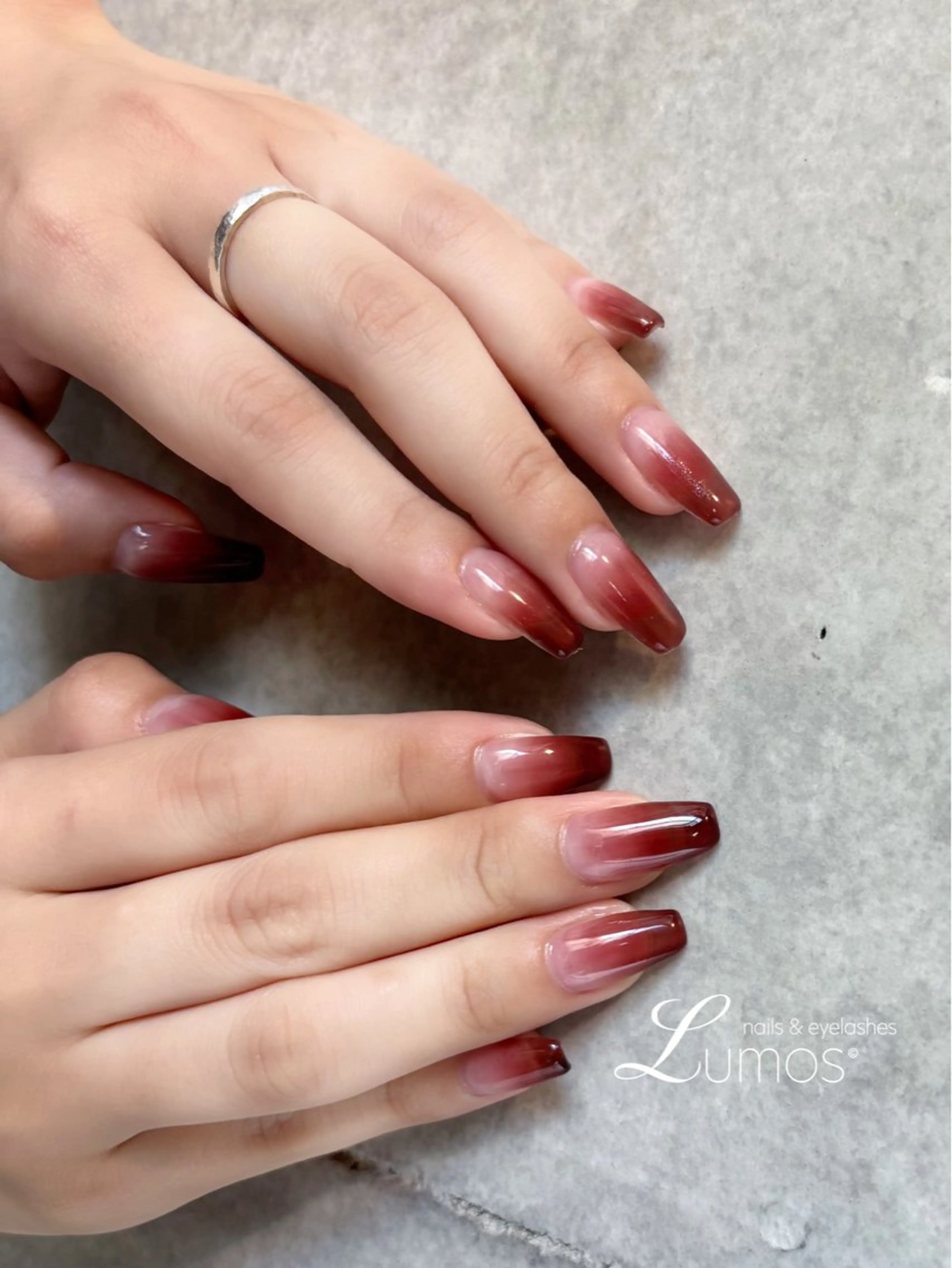 【ハンド】他店ソフトジェルオフ無料‼️グラデーションorラメグラデーション💅オフありの写真