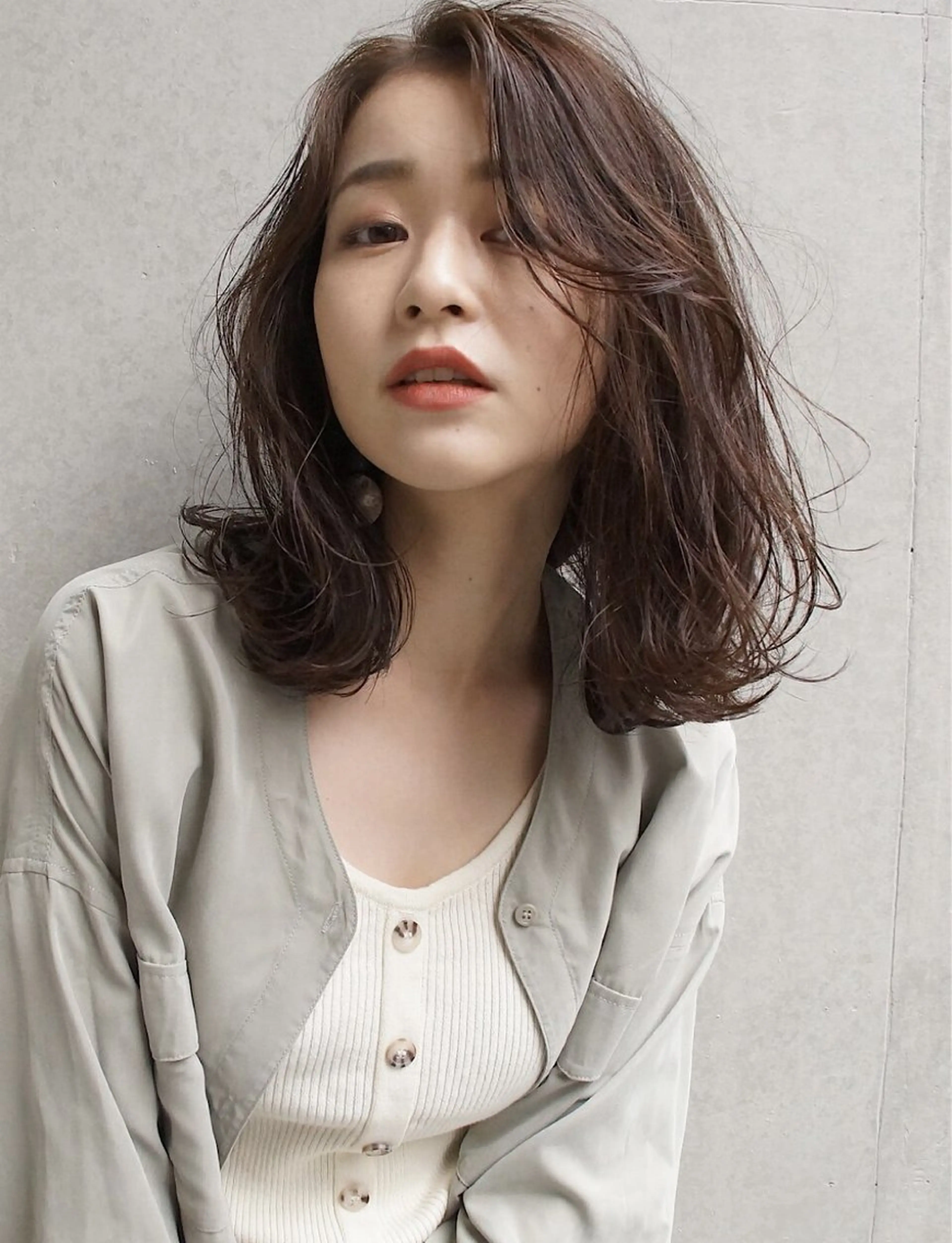 ミディアム カラー パーマ カット ヘアカラー 縮毛矯正 トリートメント hoNua. 栄/透明感カラーのヘアスタイル