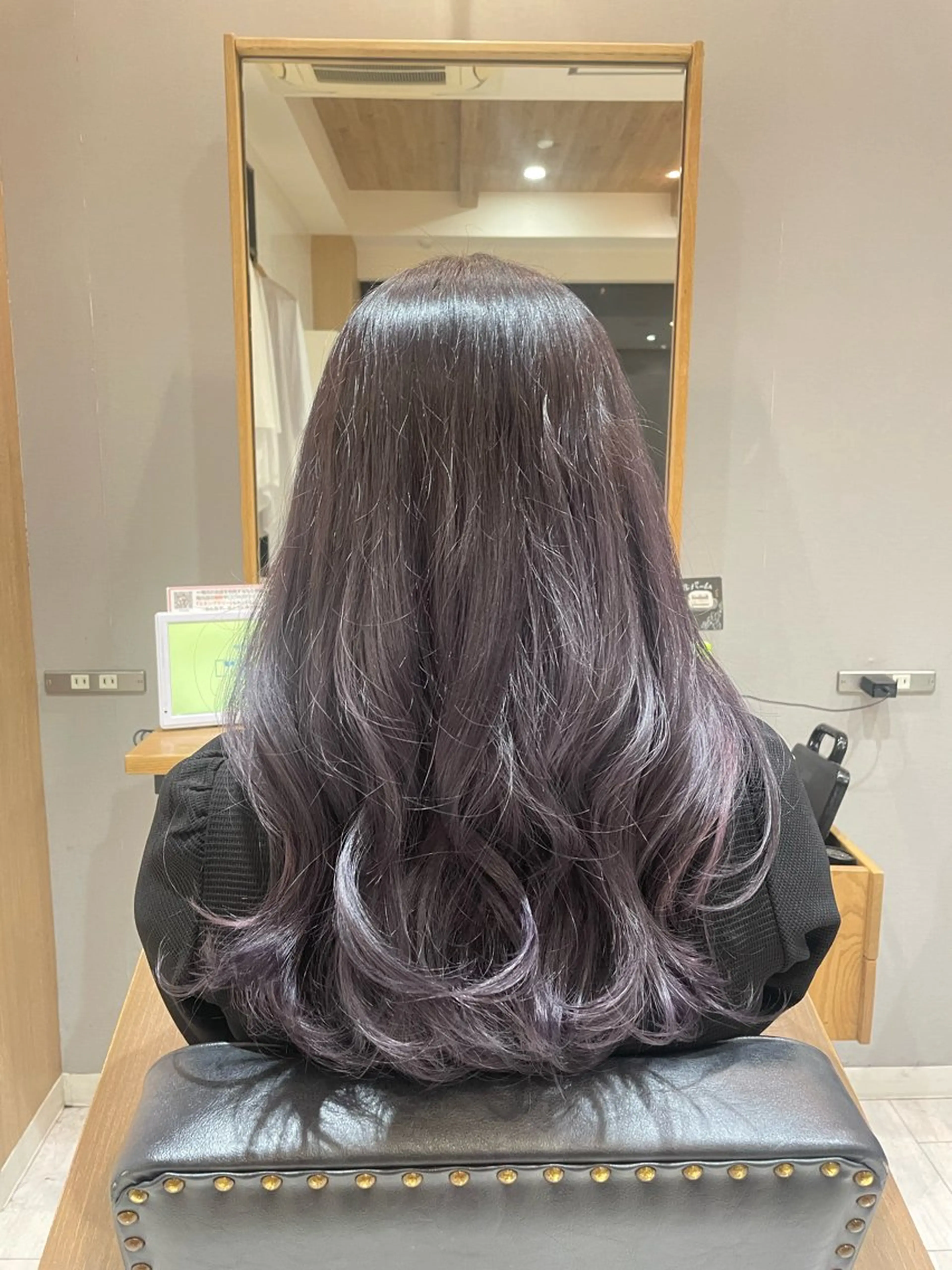 ミディアム レイヤーカット FOCUS柏所属・長岡 つばさのヘアスタイル