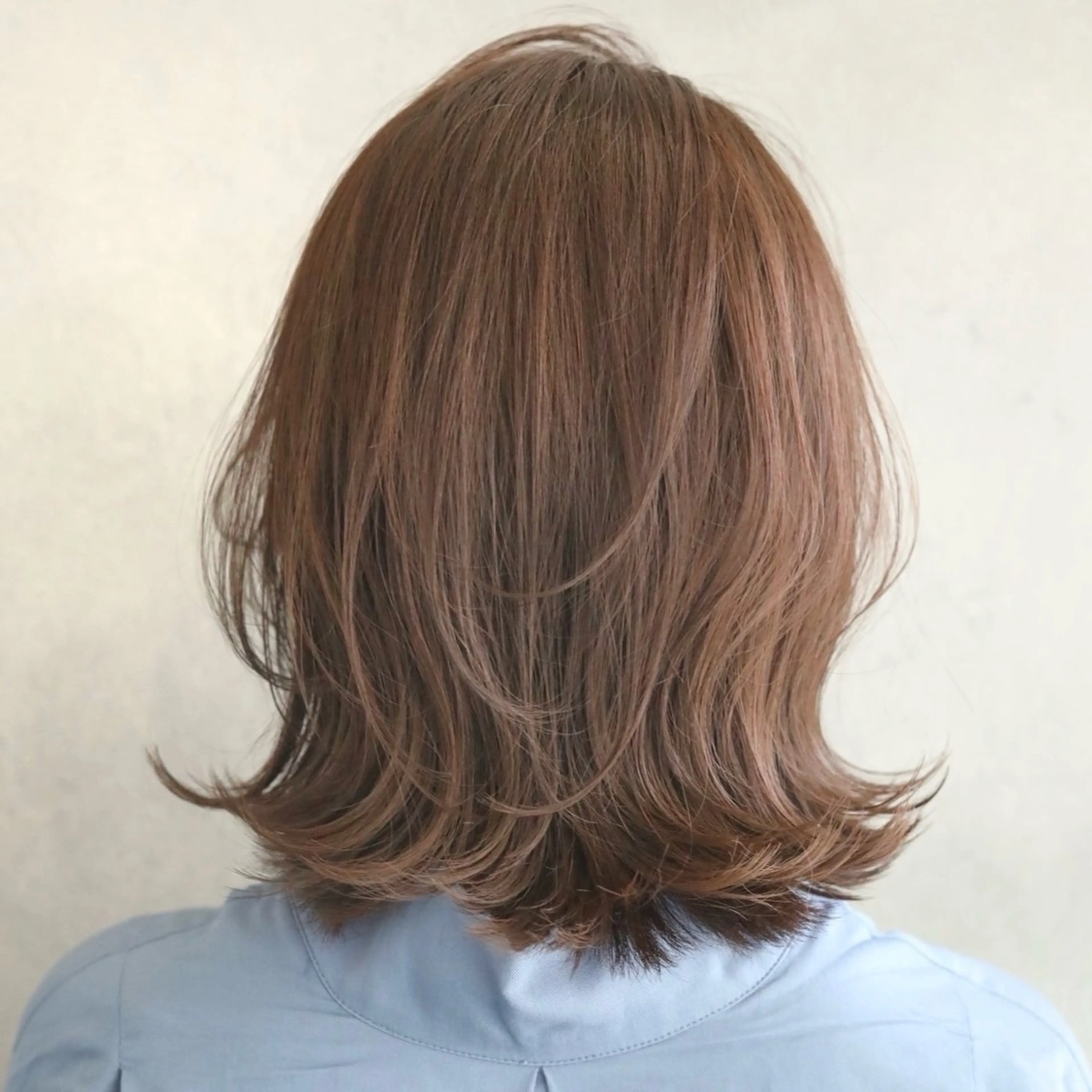 ミディアム カラー カット ヘアカラー トリートメント 三宅 昌太のヘアスタイル