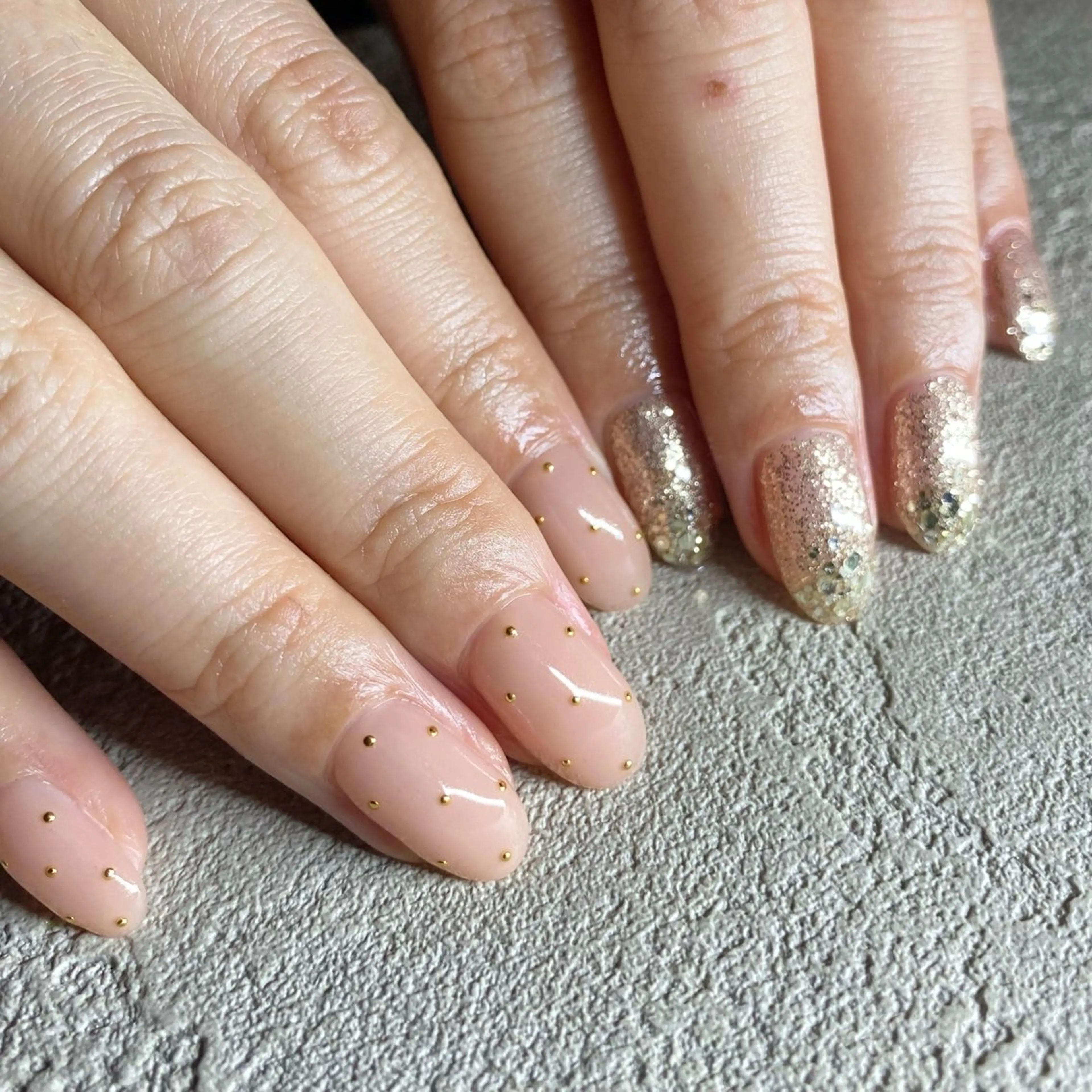 ネイル アートネイル ニュアンスネイル 冬ネイル クリスマス ハンドネイル 山田 貴子のネイルデザイン