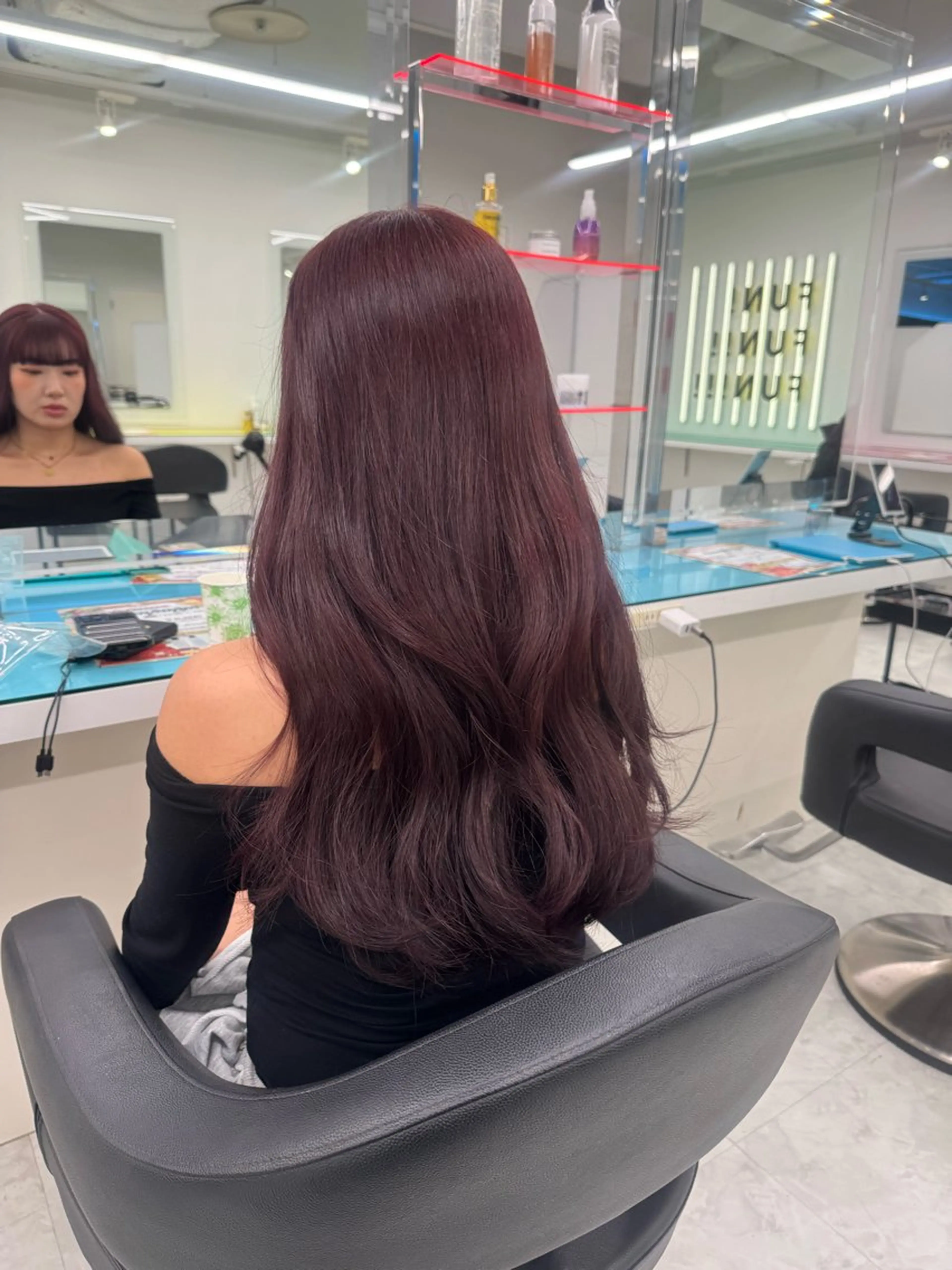 ロング カラー ヘアカラー ダメージレスハイ トーン💖kanonのヘアスタイル