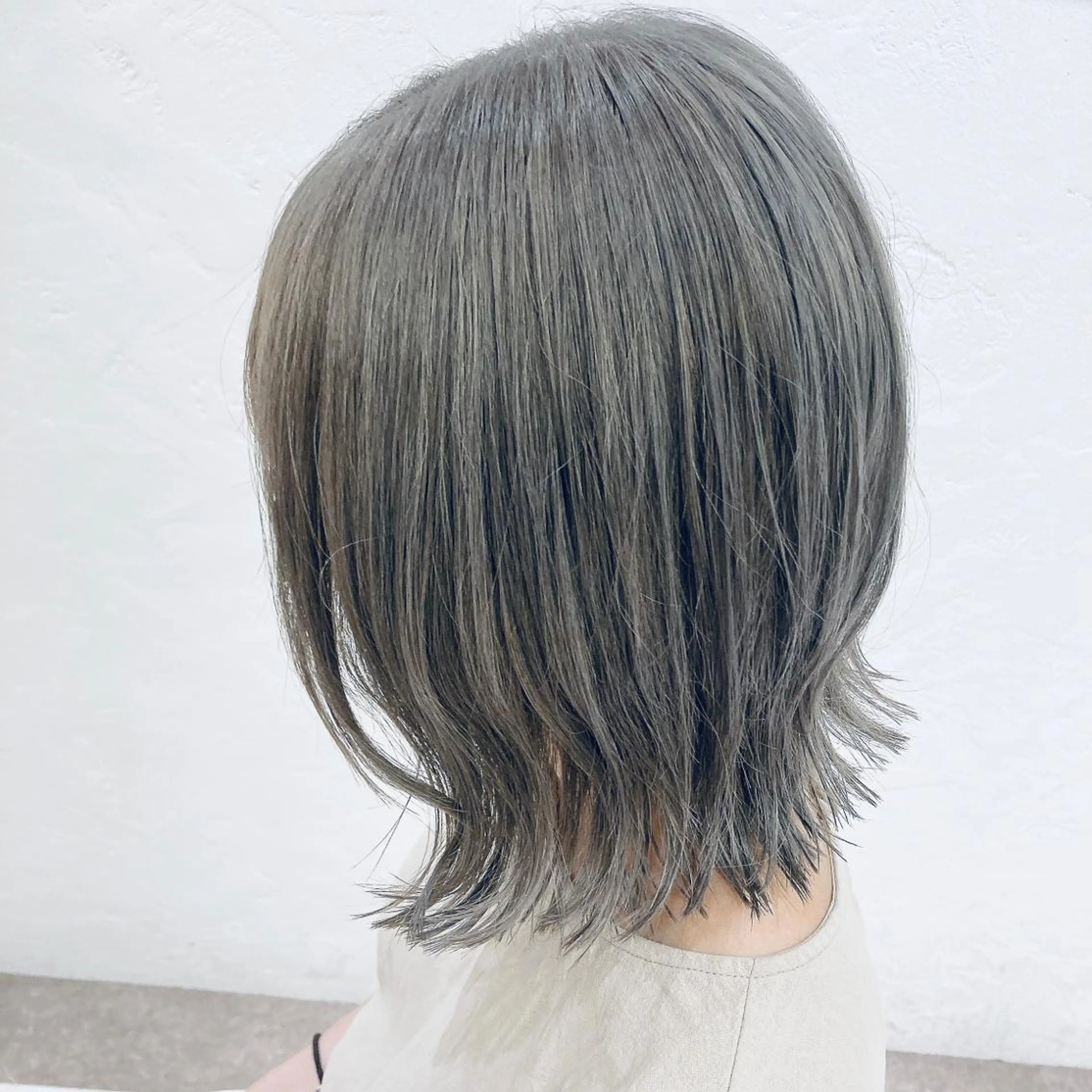 ミディアム カット ヘアカラー トリートメント 🌈艶髪🌈 金城リキのヘアスタイル