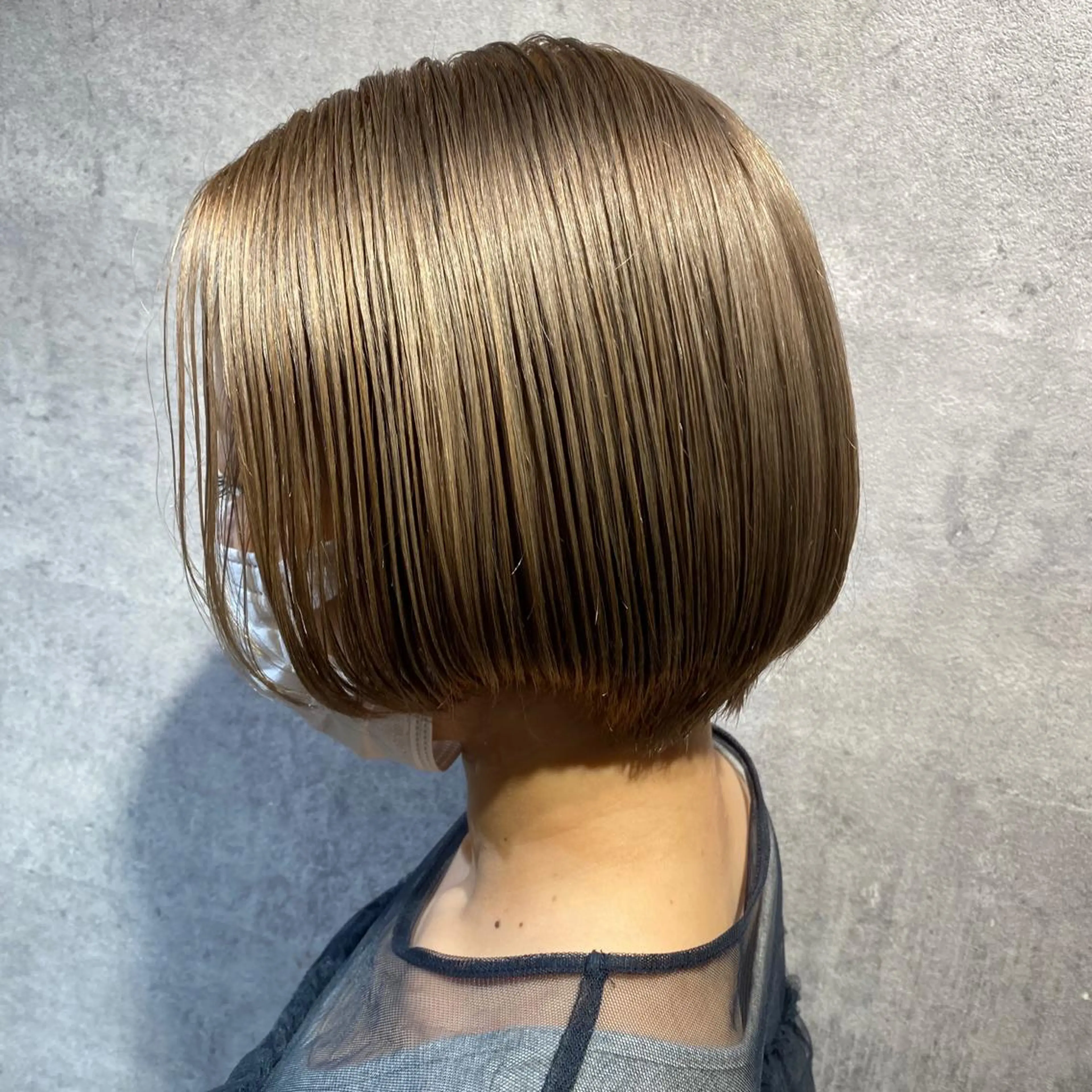 ショート カラー ベージュカラー ミルクティーベージュ LATTE所属・垢抜け顔周り／韓国 ヘア𝑺𝒂𝒌𝒊のヘアスタイル