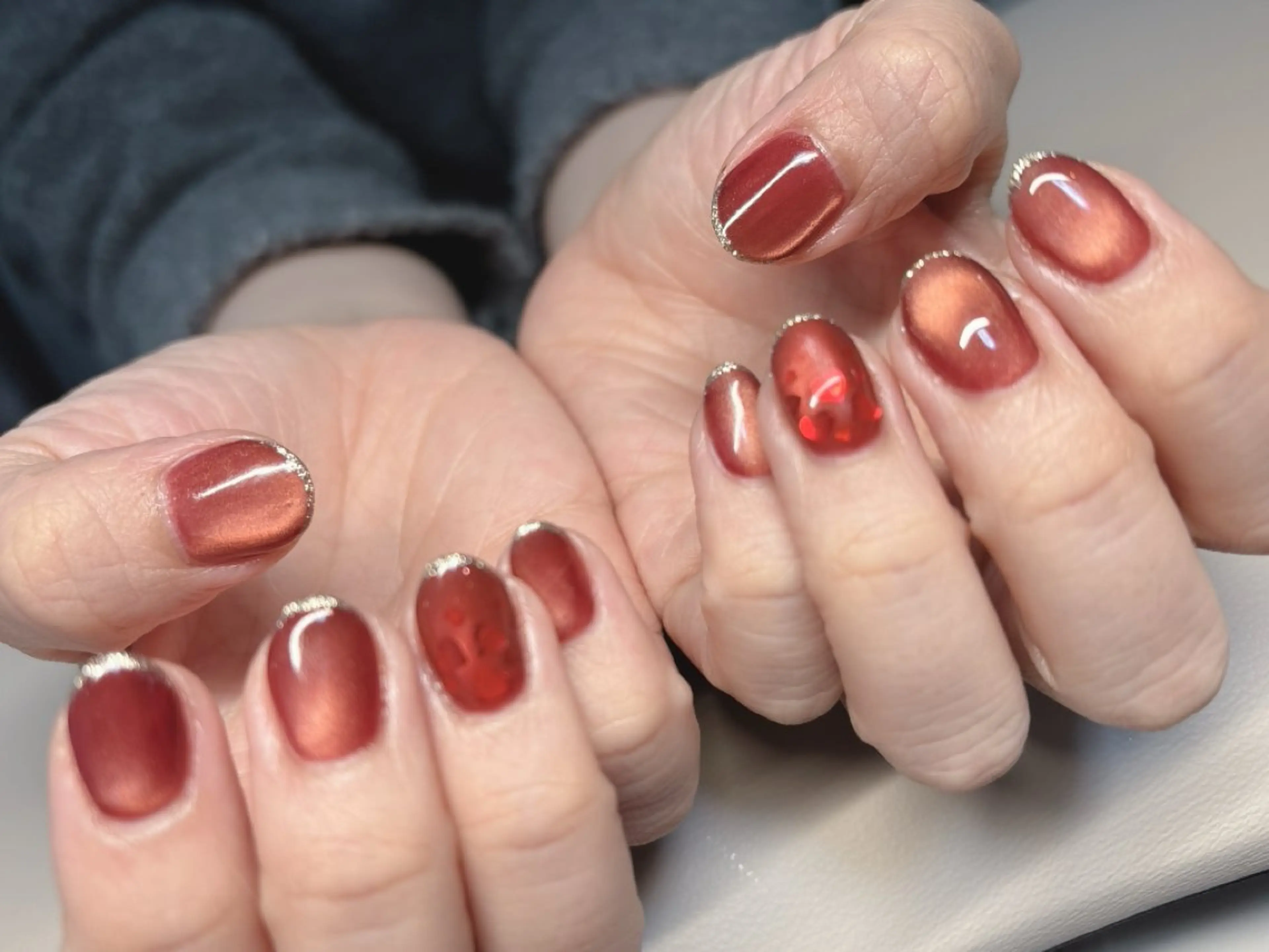 ネイル ハート マグネットネイル 赤色 ハンドネイル 認定講師/歴20年 パラジェル Growのネイルデザイン
