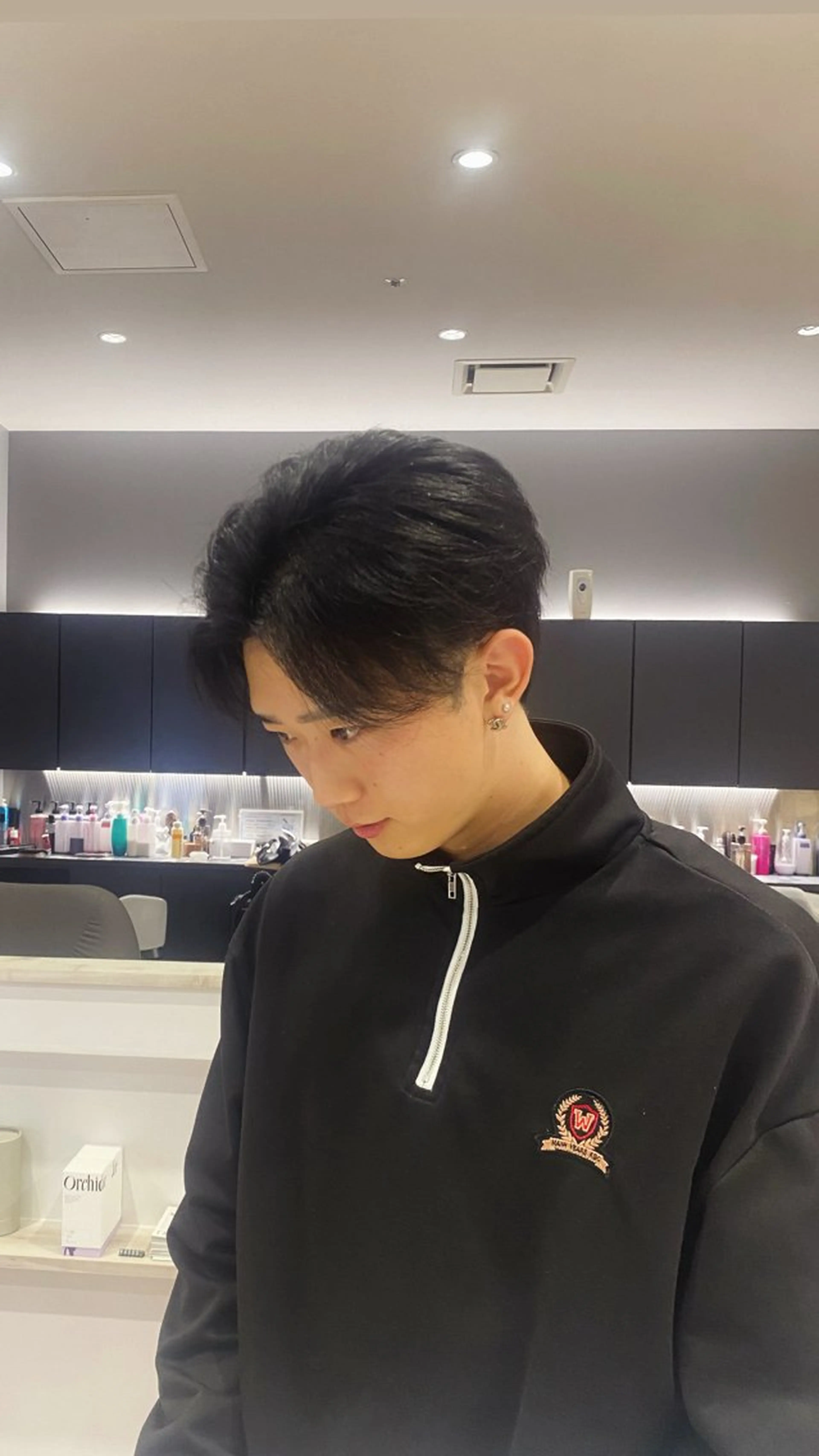 メンズ センターパート 刈り上げ カット 藤江 広人のヘアスタイル