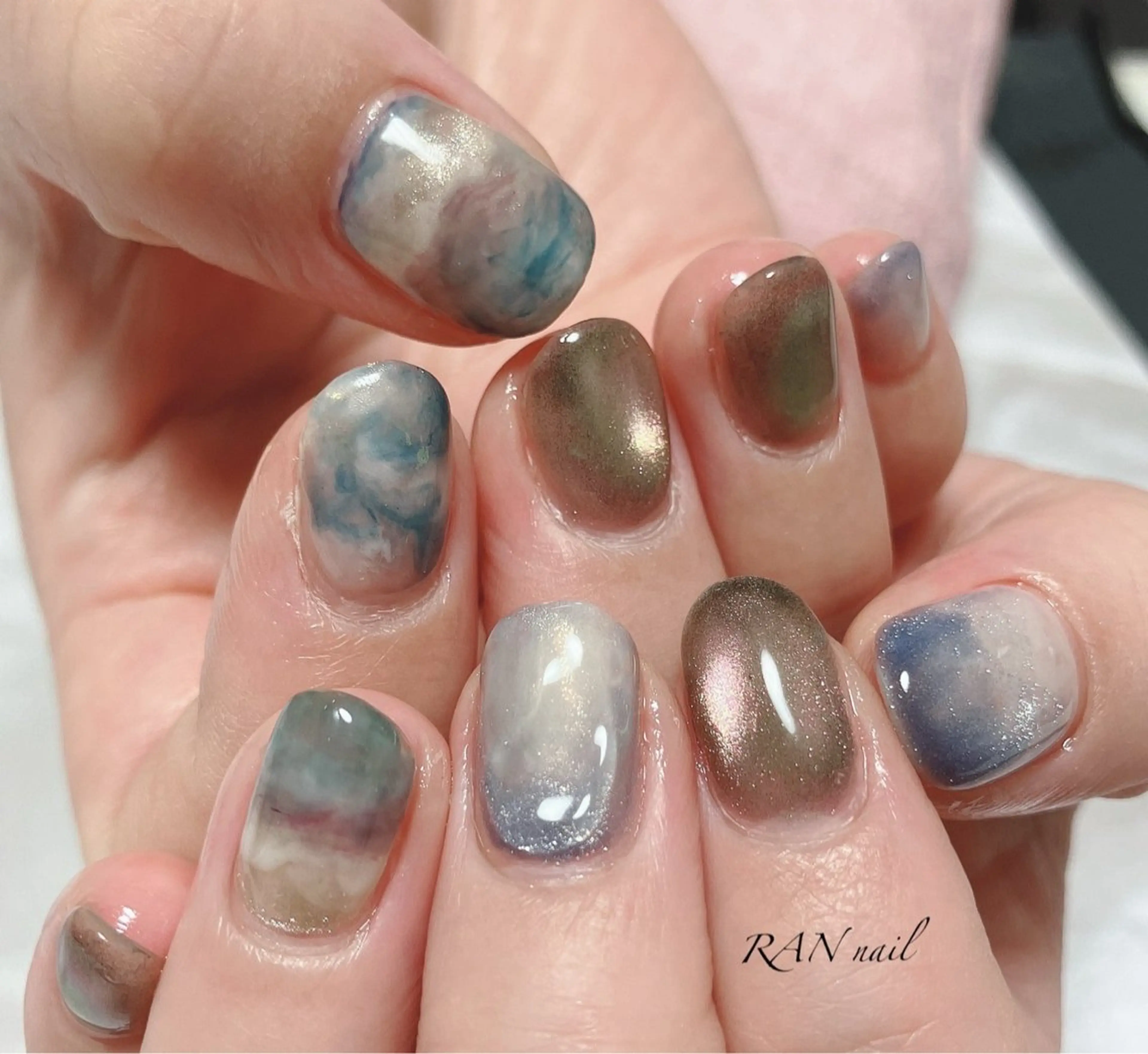 ネイル アートネイル キラキラネイル マグネットネイル ニュアンスネイル ショートネイル ハンドネイル フットネイル RAN nail 〜ランネイル〜所属・RAN nailのネイルデザイン