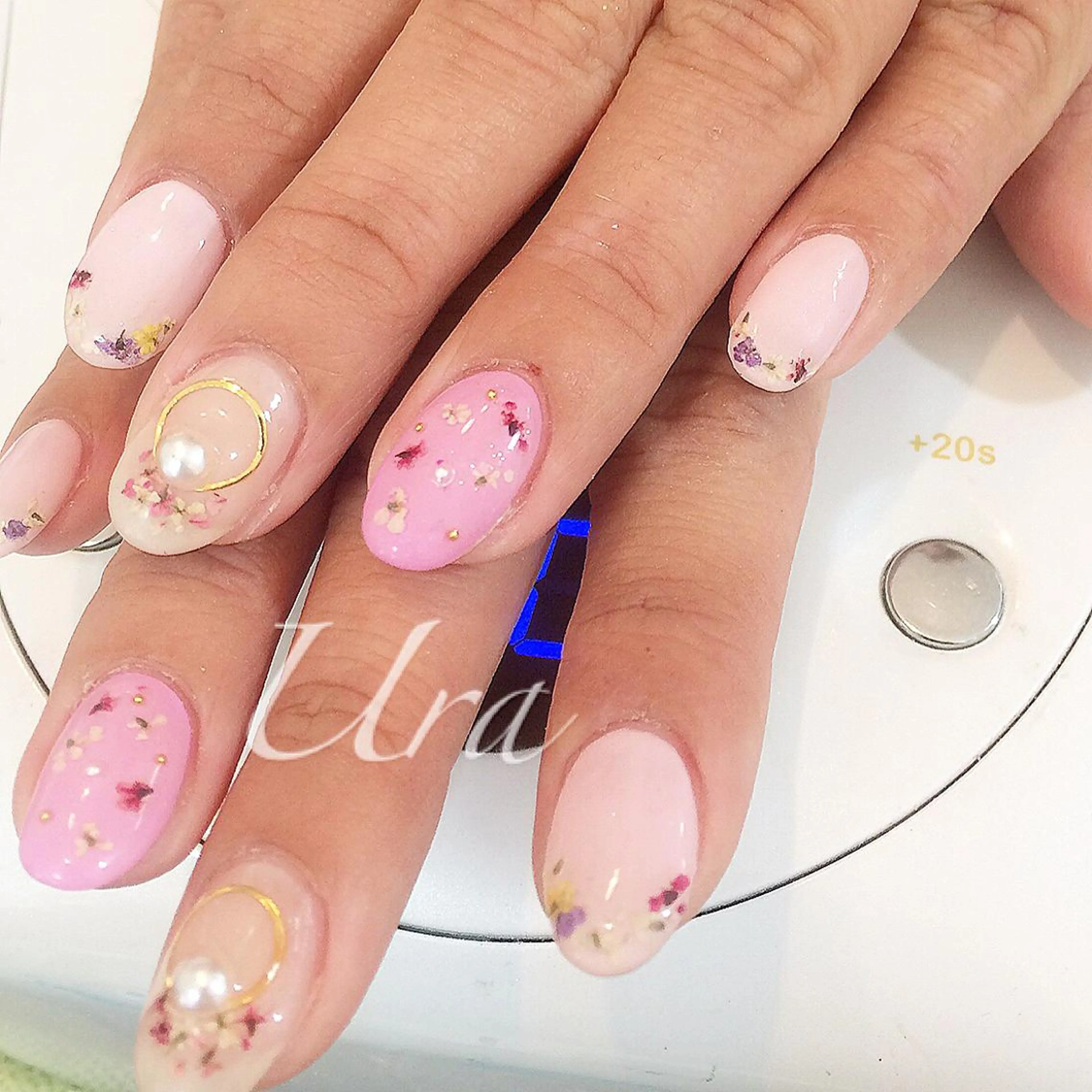ネイル フラワーネイル UrakoNail 《nail》のネイルデザイン