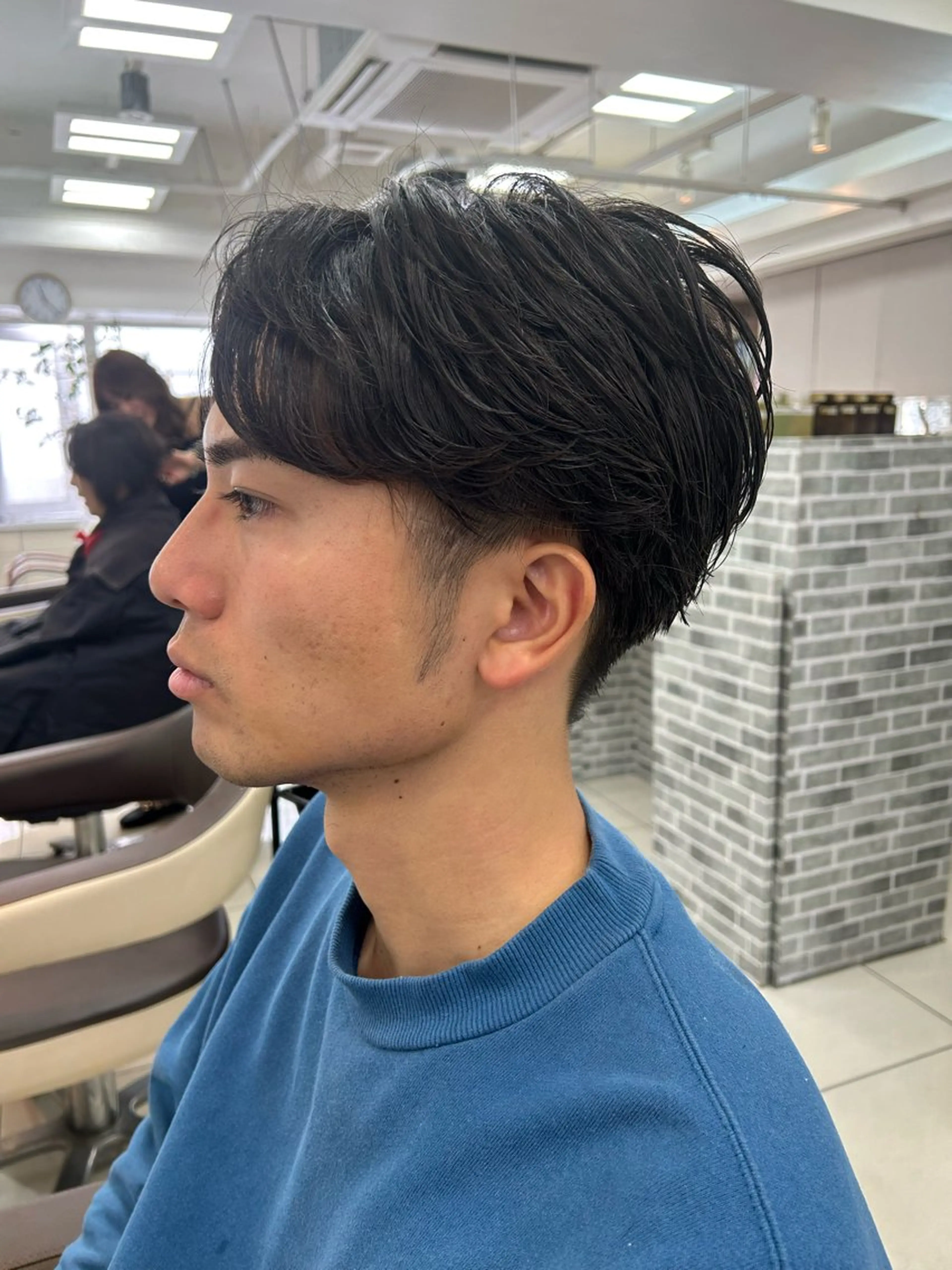 ショート メンズ センターパート マッシュ 刈り上げ 大内 雅生のヘアスタイル