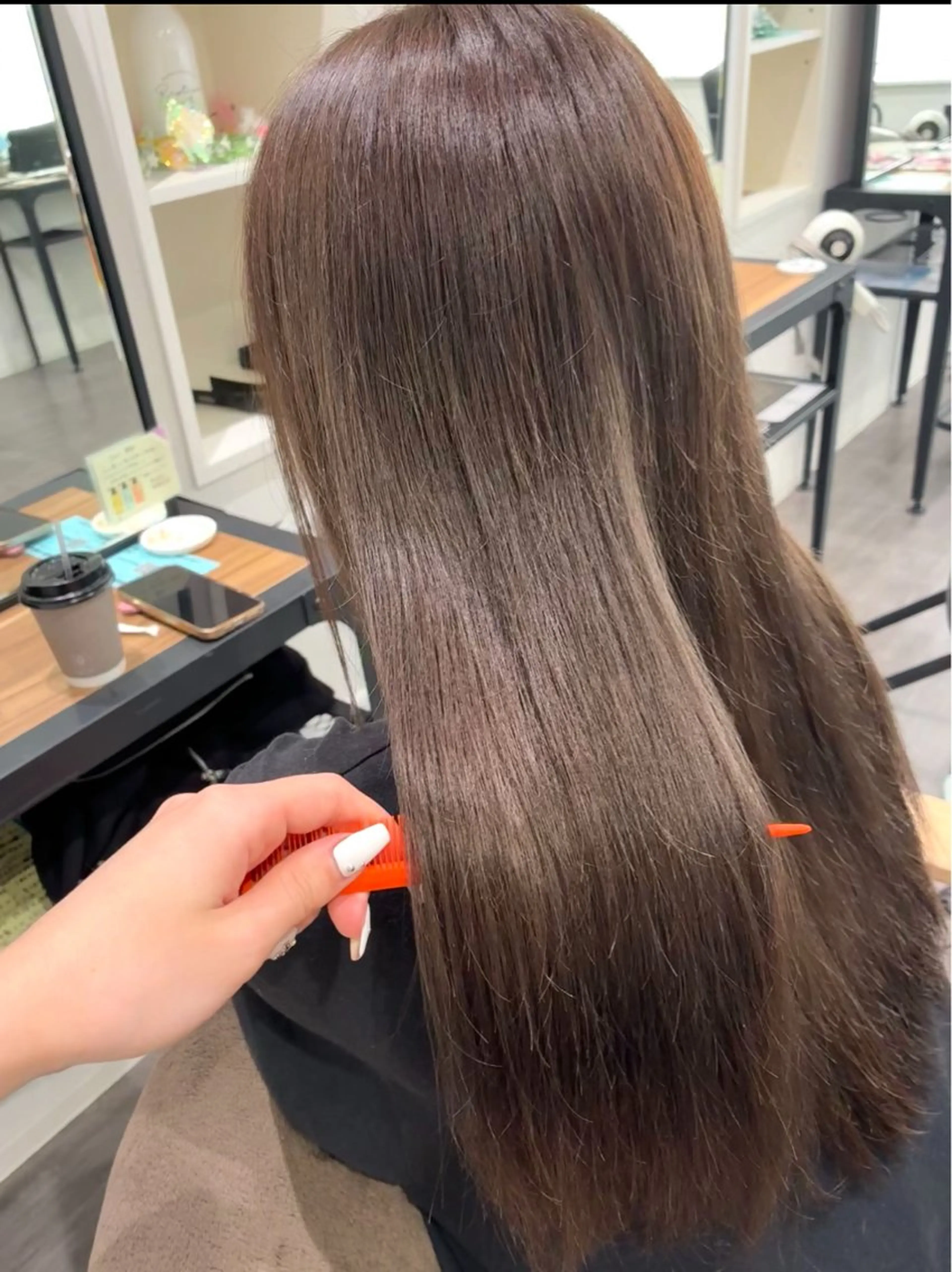 ロング ヘアカラー cocotte🦋 miyuのヘアスタイル