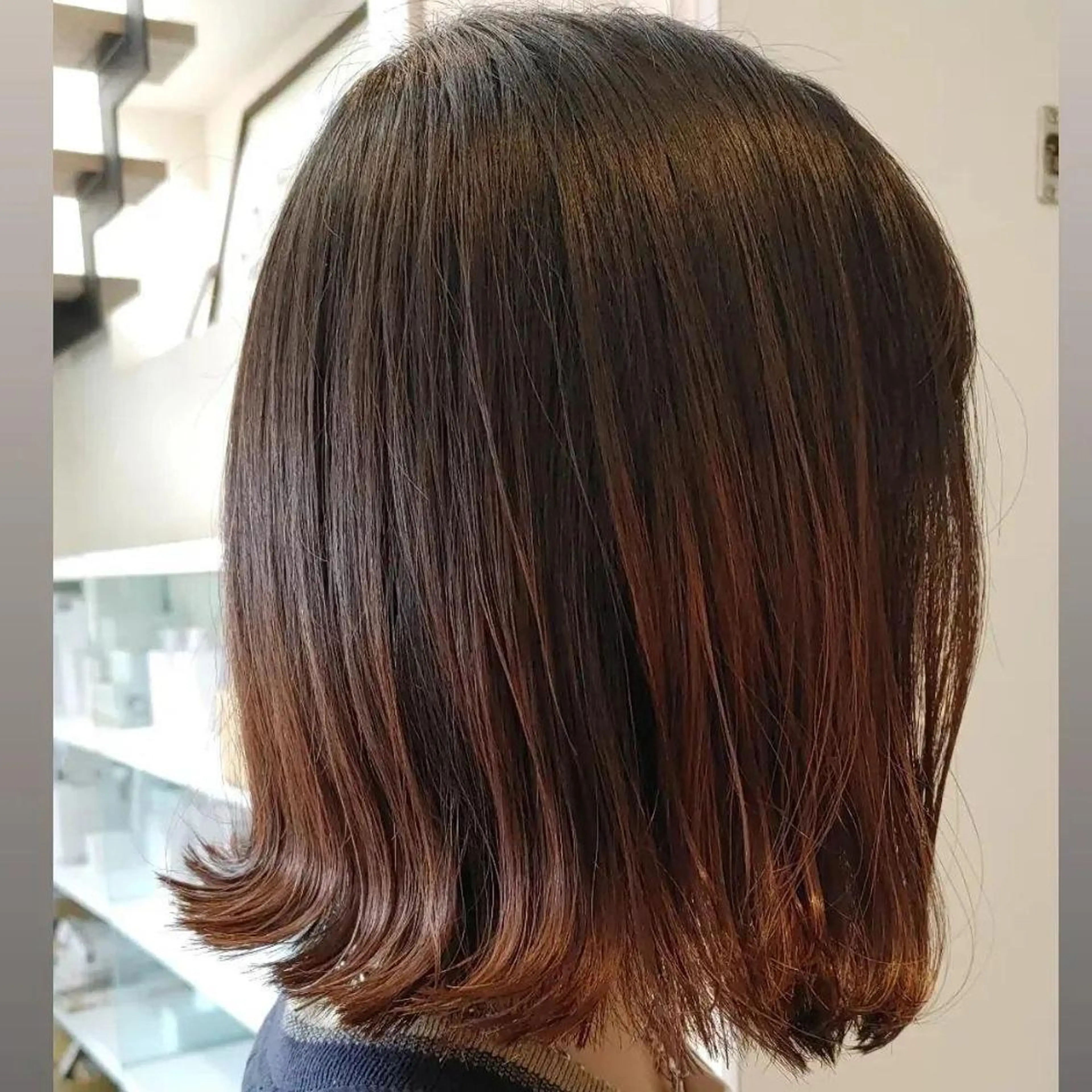 セミロング 外ハネヘア Hairproduce 'Olu'Olu所属・さかい ひかるのヘアスタイル