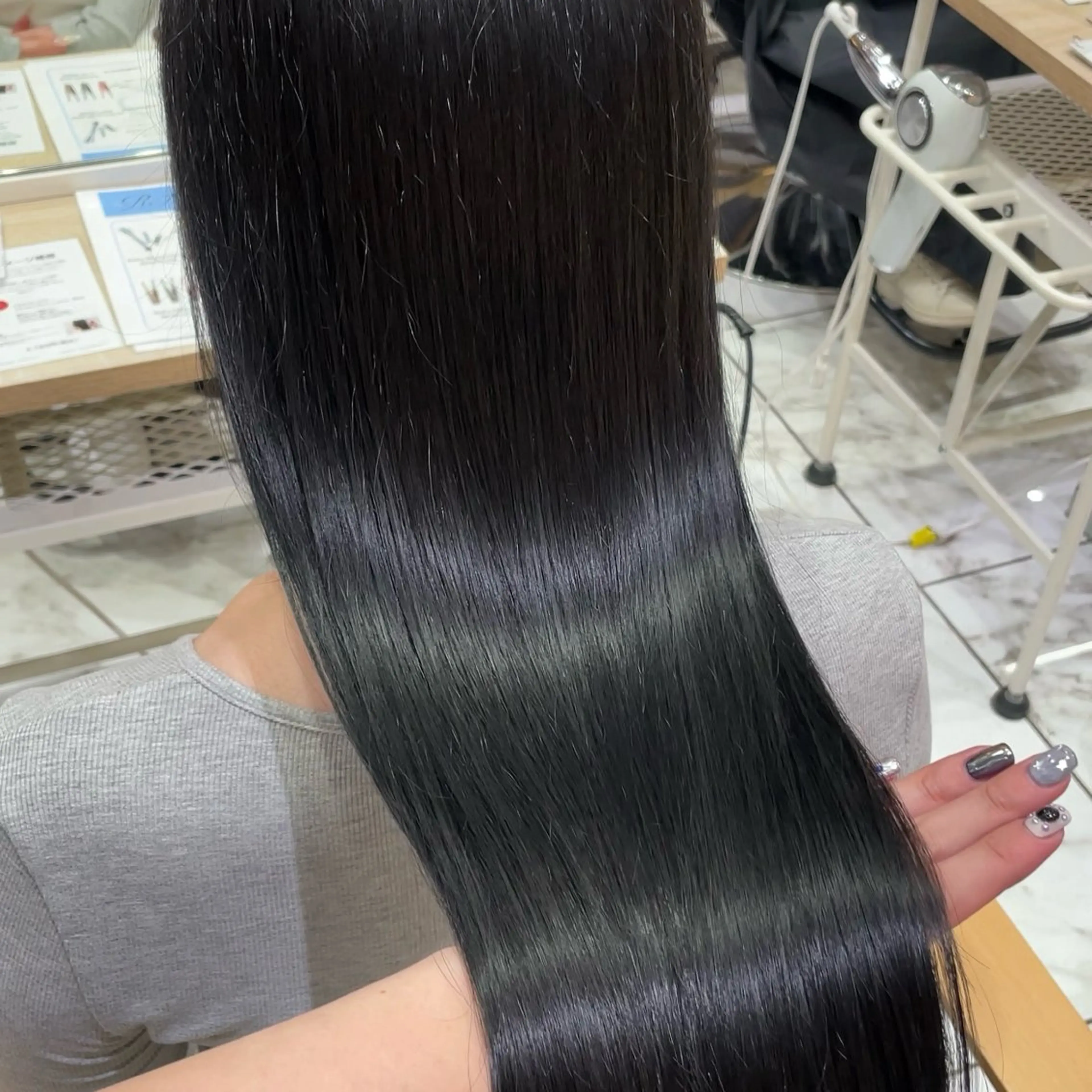 ロング カラー ヘアカラー トリートメント 透明感カラー/ 縮毛矯正/ユイ☆彡のヘアスタイル