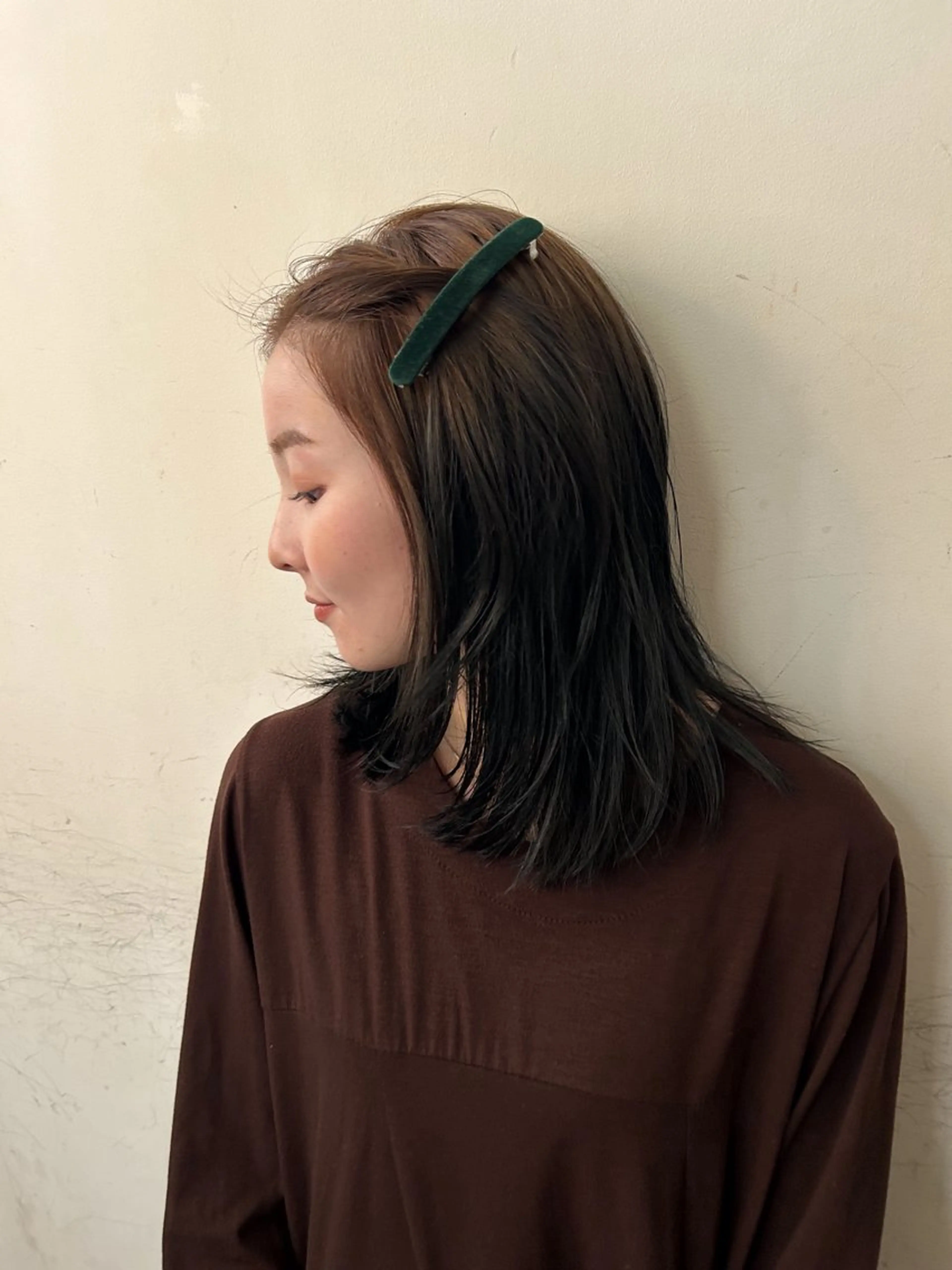 セミロング カラー ブリーチ ブラウンカラー デザインカラー ダブルカラー ブリーチなしカラー カット ヘアカラー 小川真歩/パーマ /暖色オリーブのヘアスタイル