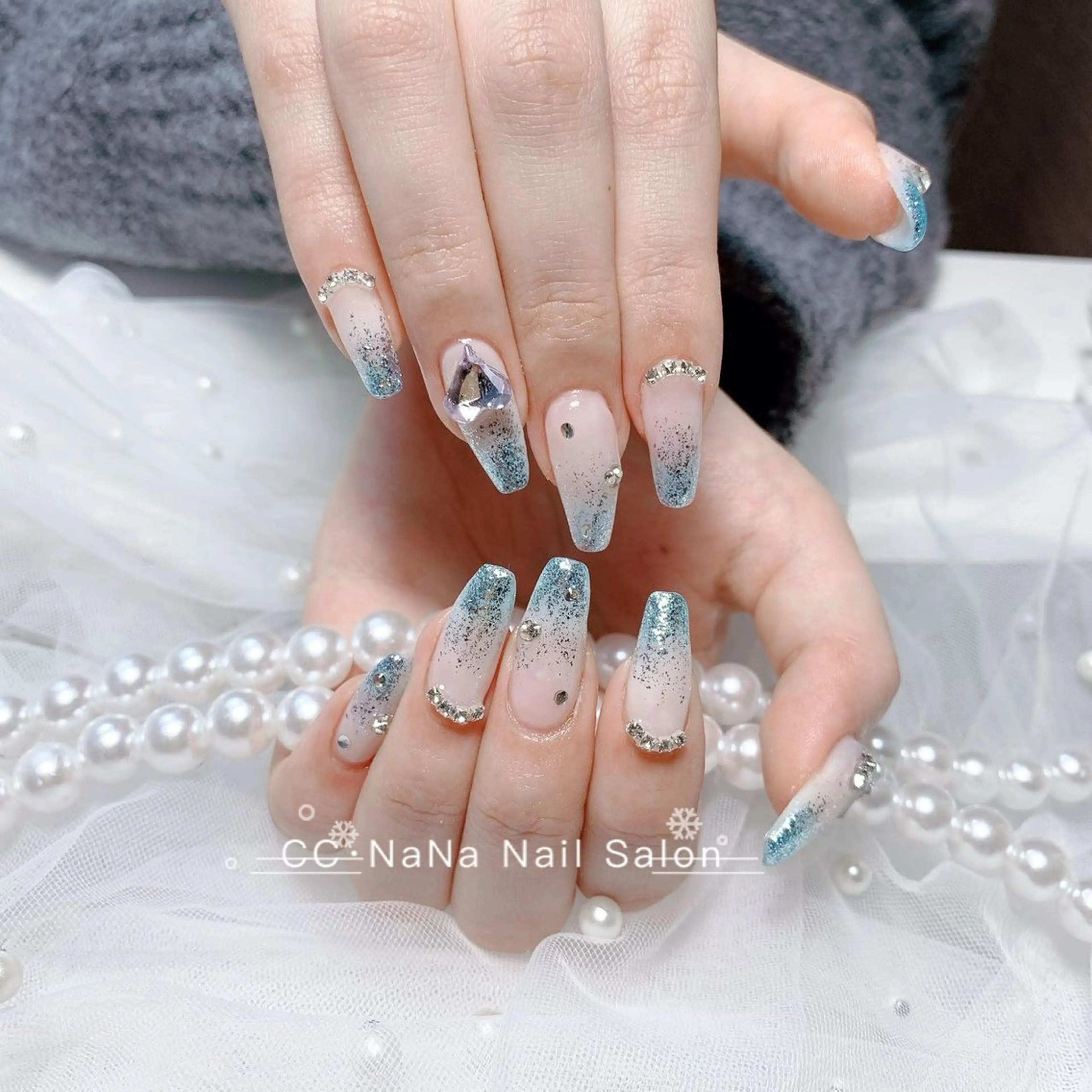 ネイル チークネイル フラッシュネイル ハート キラキラネイル 韓国ネイル ハンドネイル 💎CC・NaNa 韓国風ネイル🌙のネイルデザイン