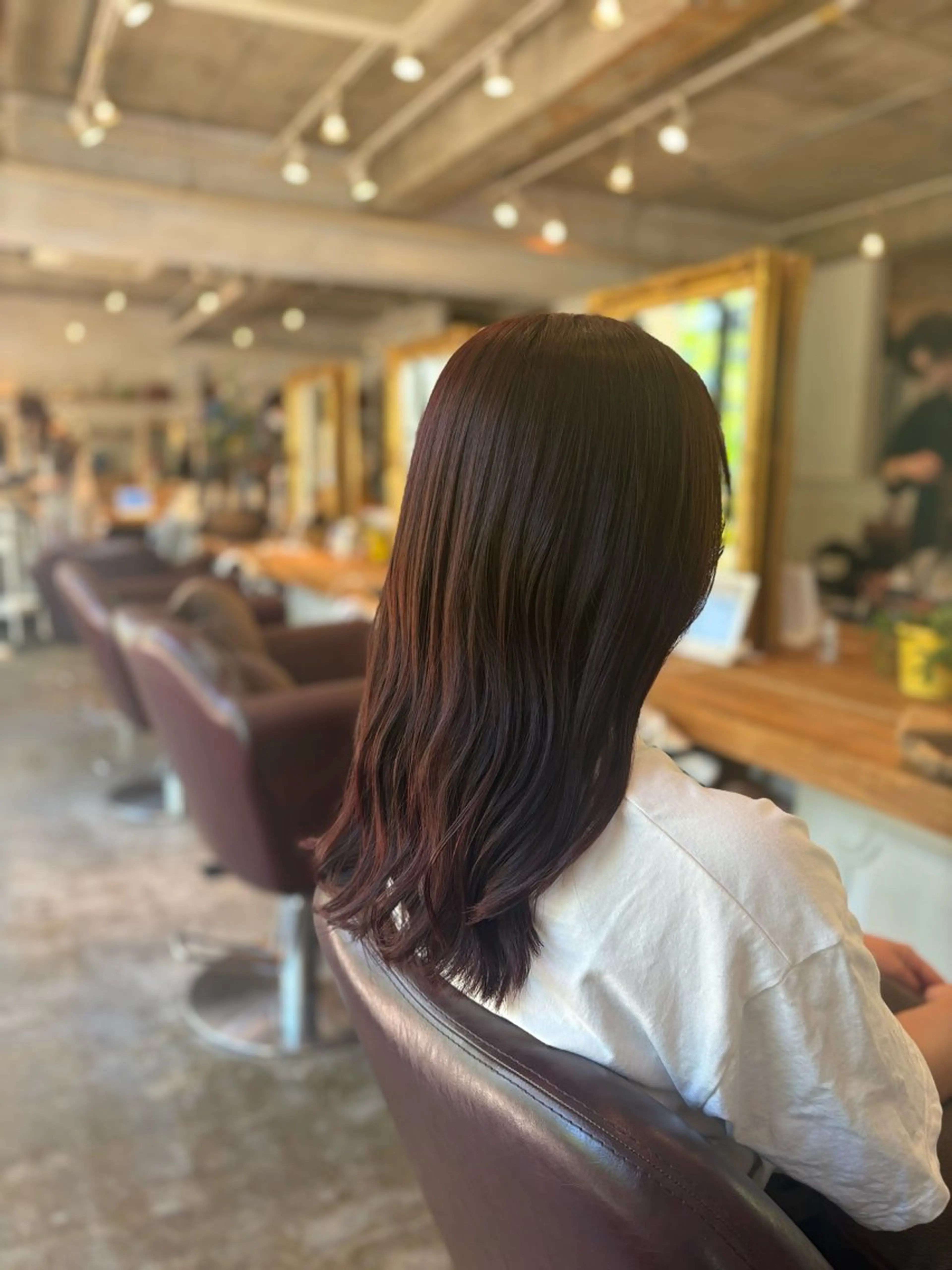 セミロング カラー ブリーチ ブリーチなしカラー レッドカラー 髪質改善カラー ベージュ🤎YUMEのヘアスタイル
