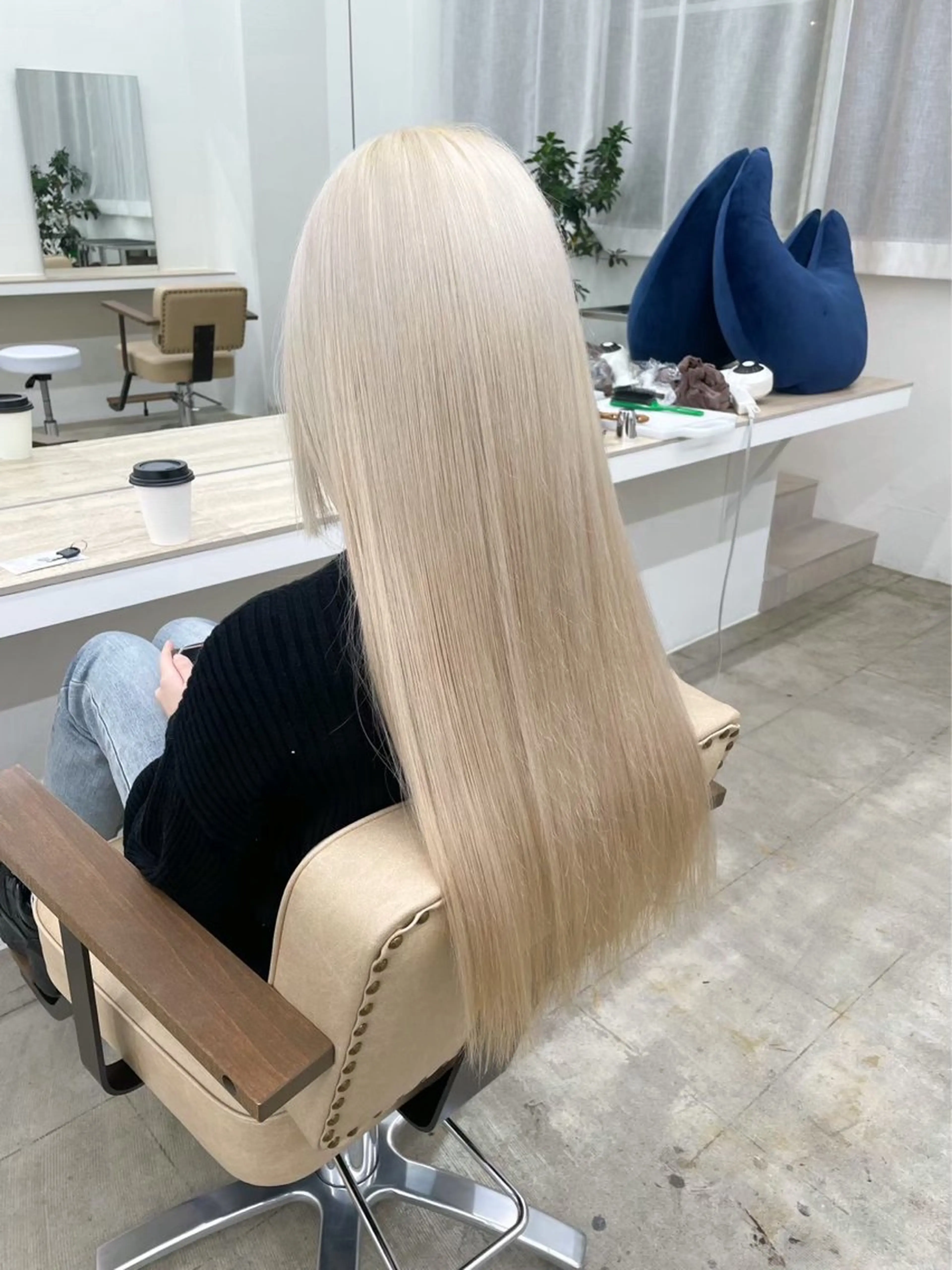 🪄ブリーチ×2🪄ケアブリーチ使用+無料艶トリートメント🌟トリプルカラー /ブロンド/ホワイトカラーの写真