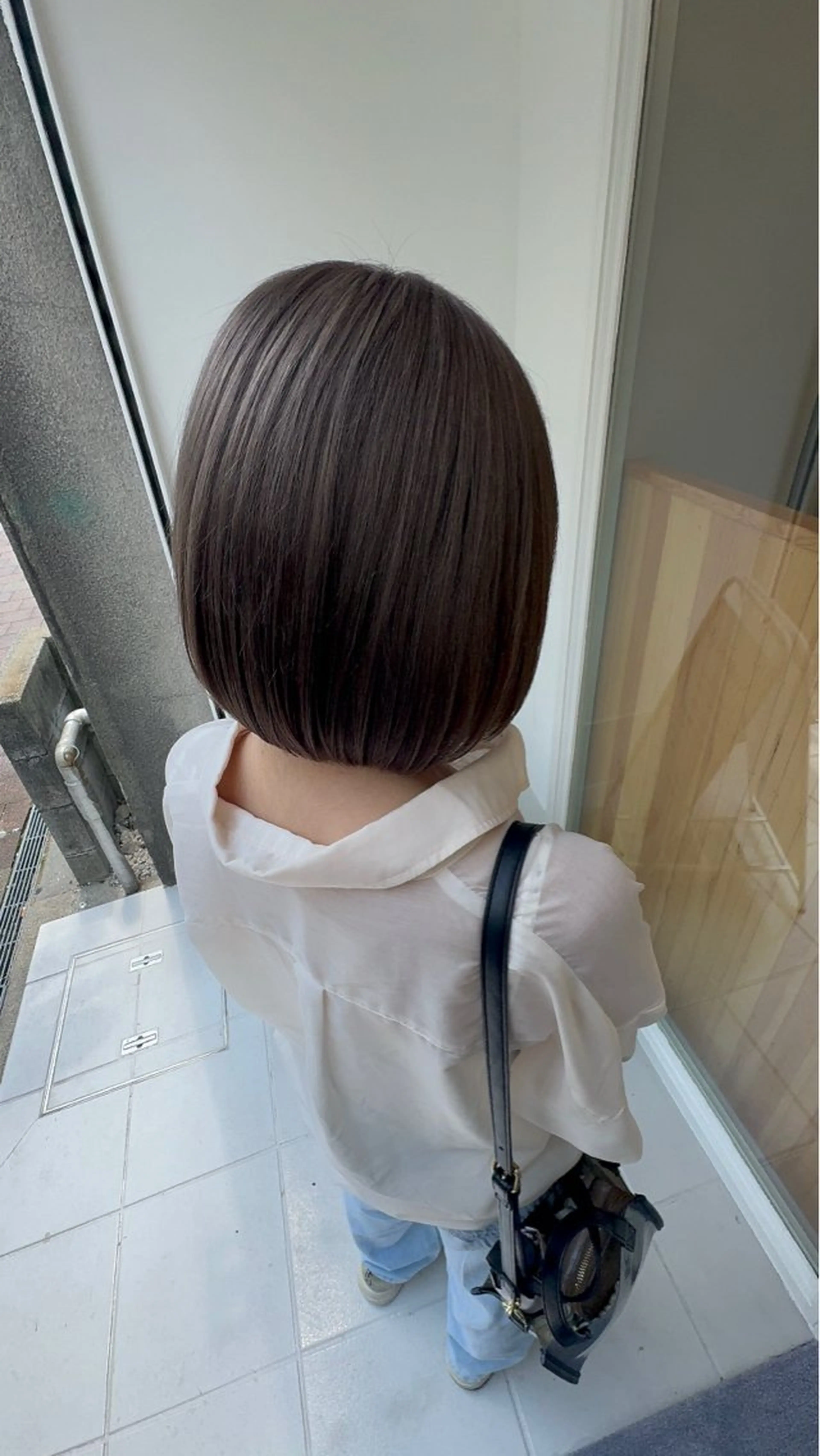 ショート カラー ブリーチ矯正💐 ミルクティー💐ナオのヘアスタイル