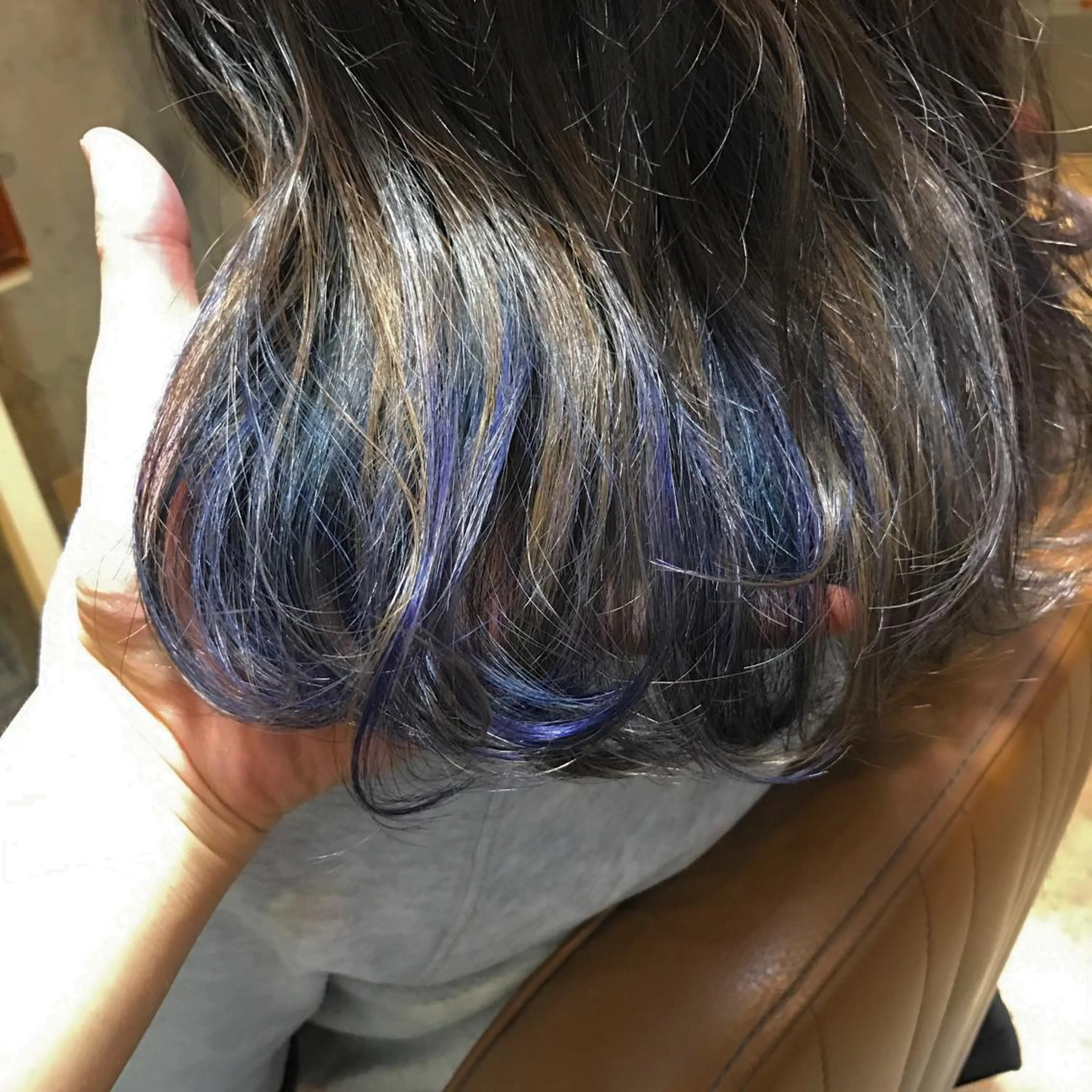 ミディアム カラー ブルーカラー 高比良 剛のヘアスタイル