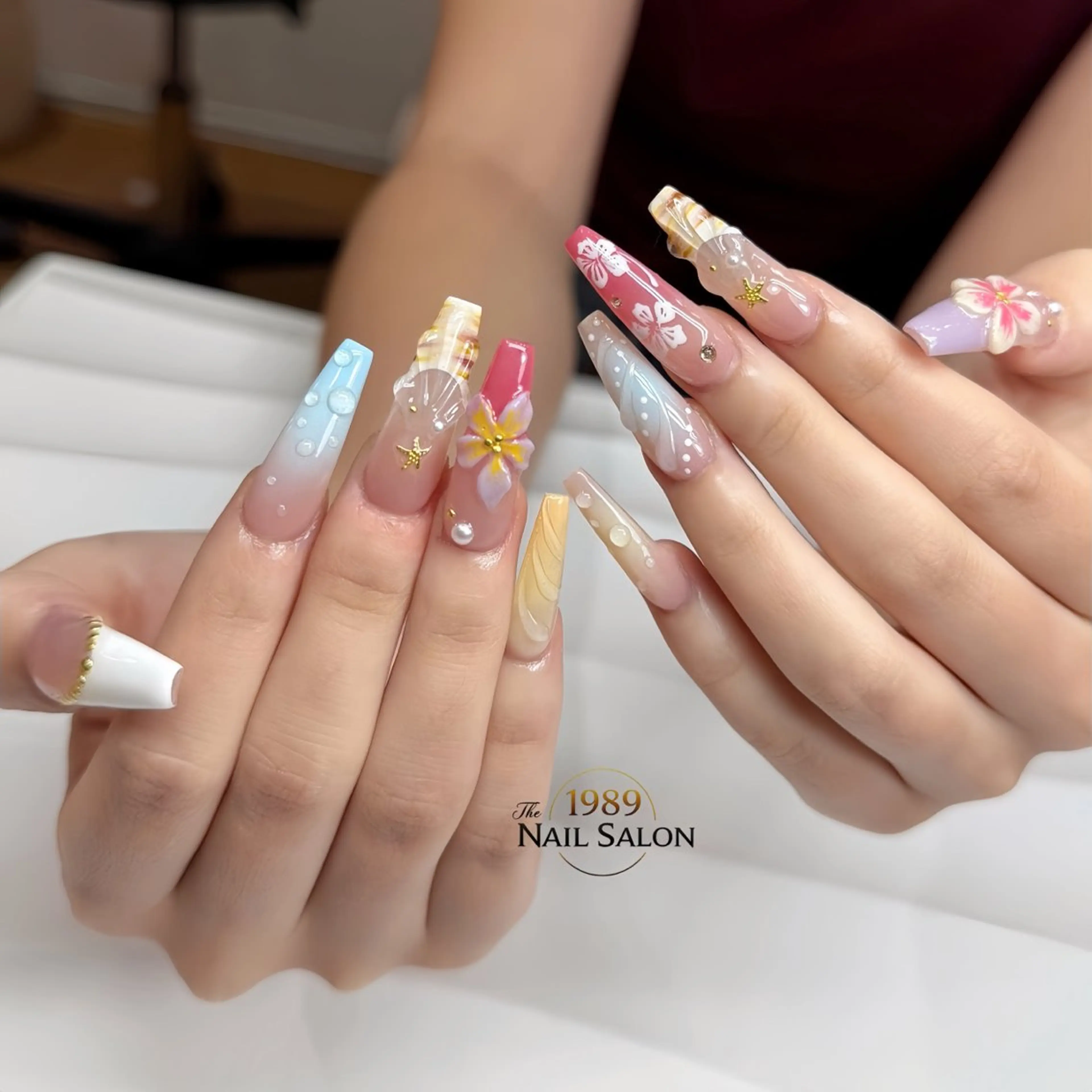 ネイル アートネイル フラワーネイル ハンドネイル The 1989 Nail Salonのネイルデザイン