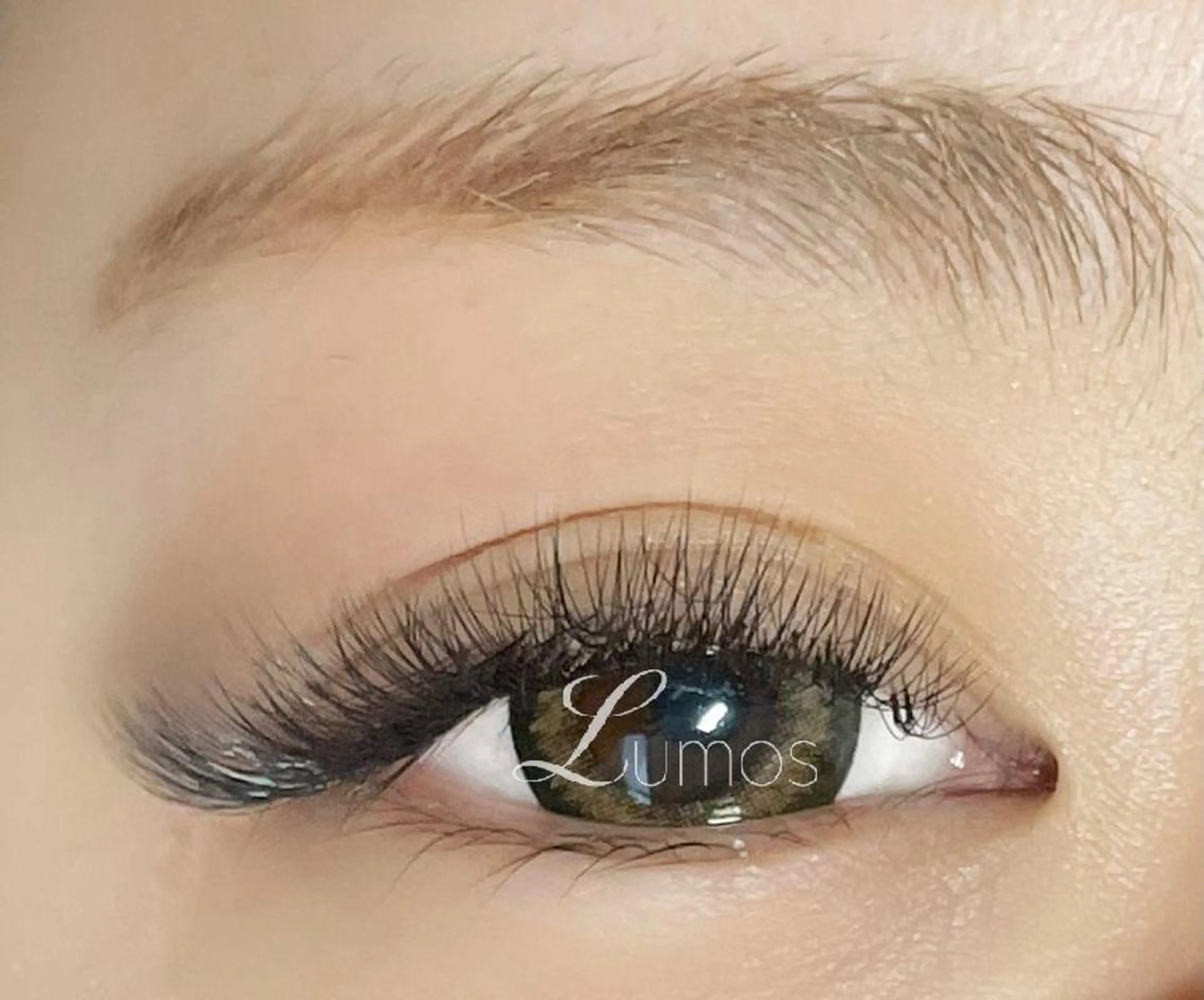 マツエク・マツパ ボリュームラッシュ マツエク Lumos nail&eyelash所属・Lumos Ayakaのマツエク・マツパデザイン