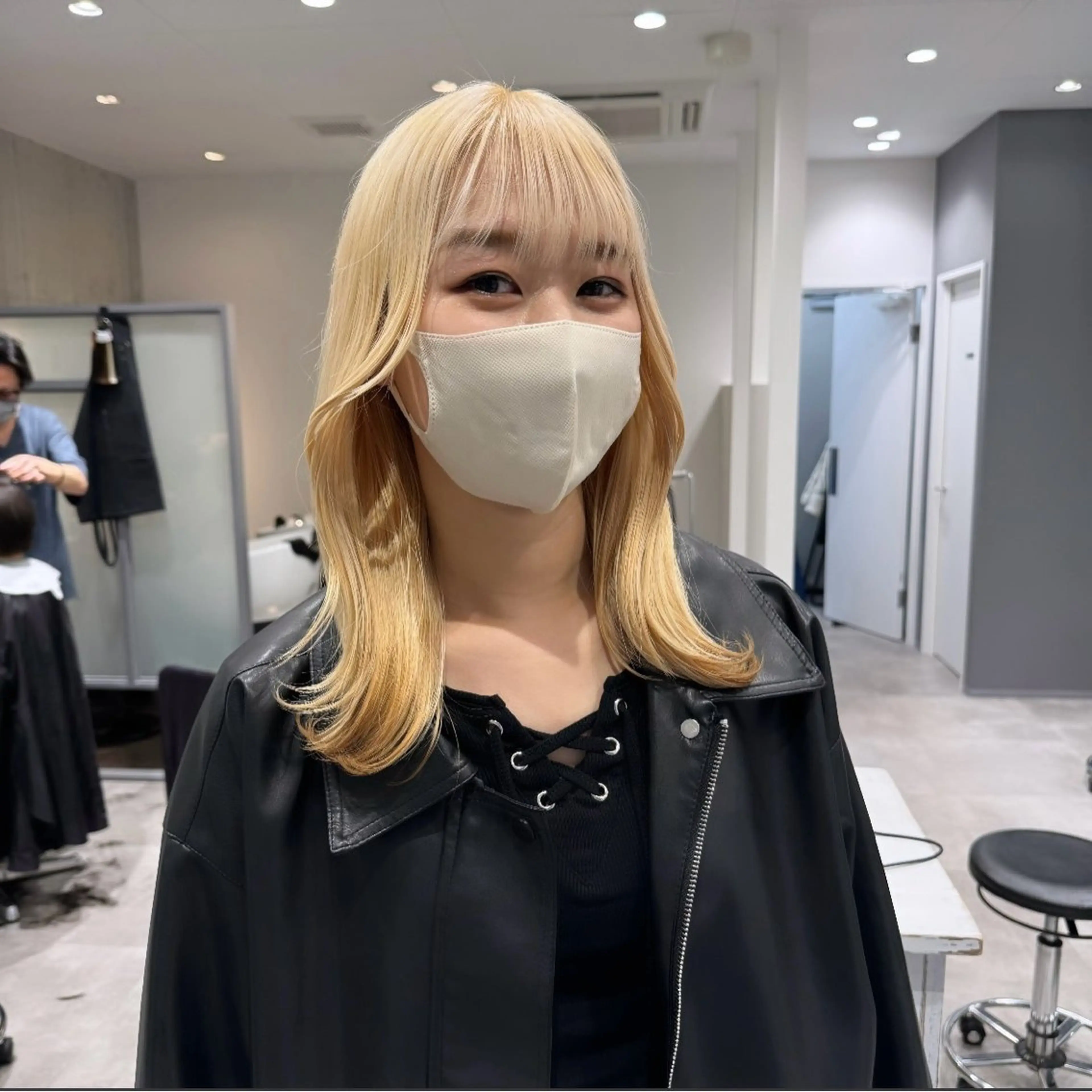 セミロング カラー ベージュカラー ホワイトベージュ Leyシェアサロン所属・中井亜未/ 姫路ボブのヘアスタイル