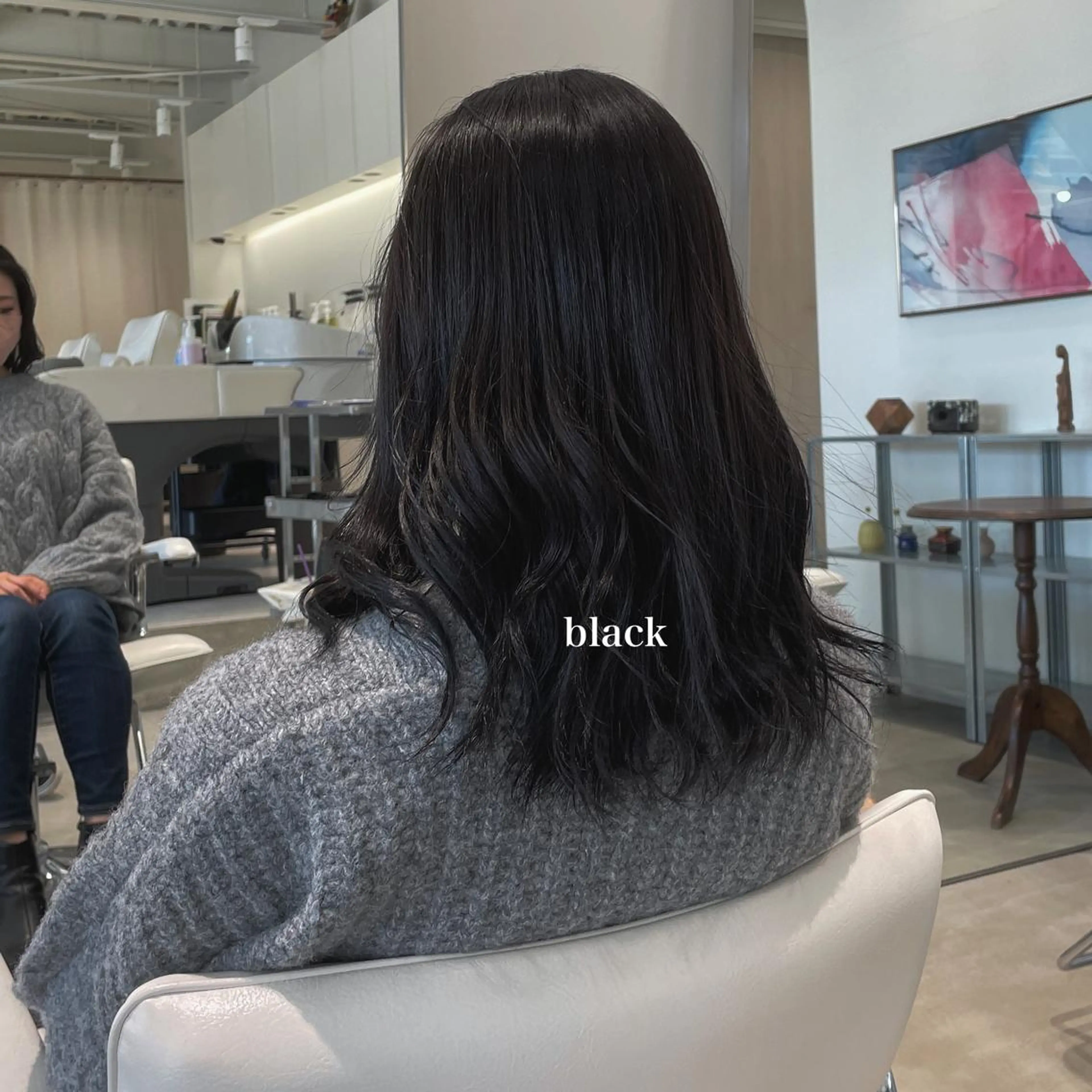 セミロング カラー 峯崎 葵のヘアスタイル