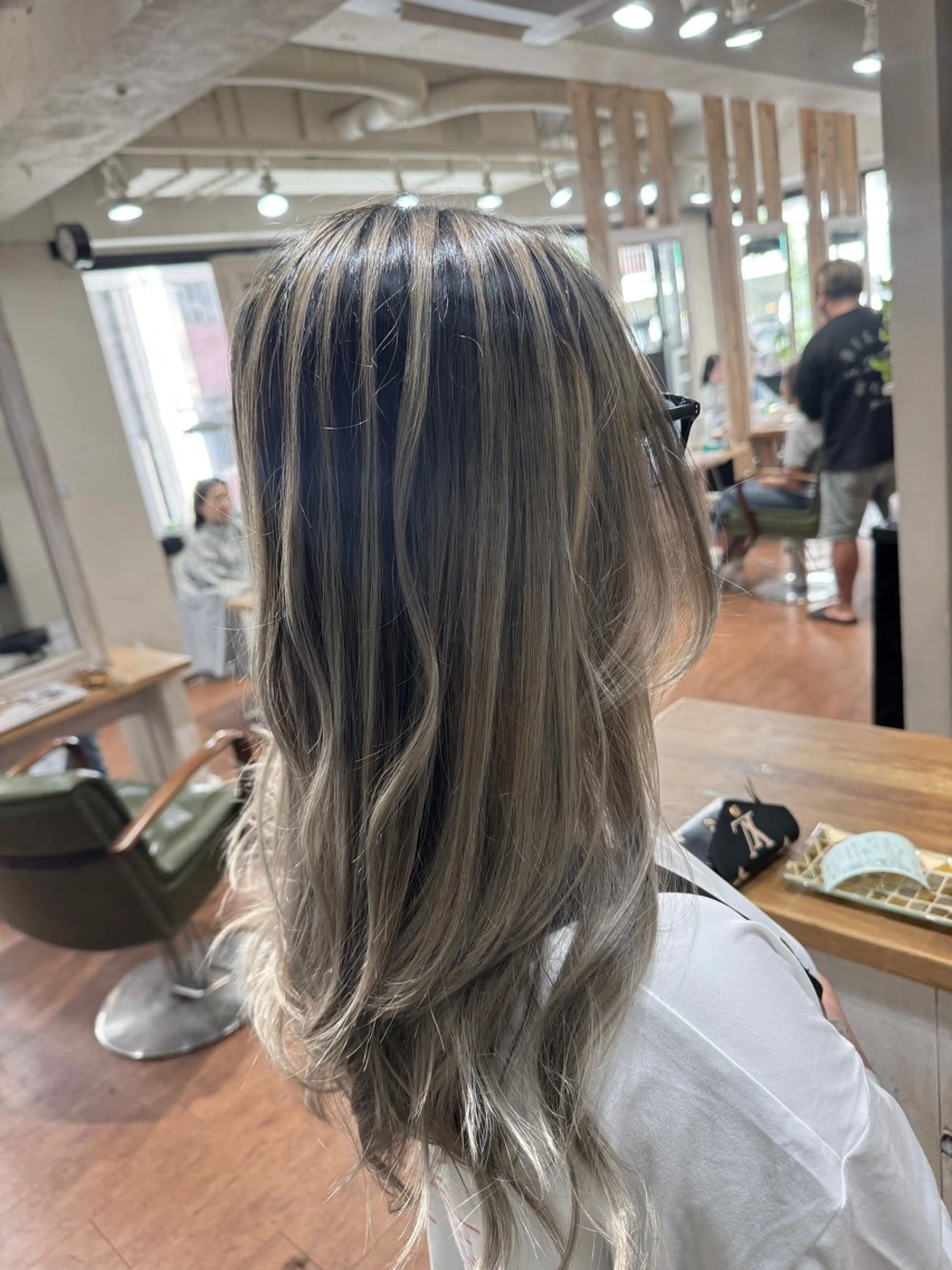 【ミニモ学割】カット＋ロングバレイヤージュ＋TRの写真