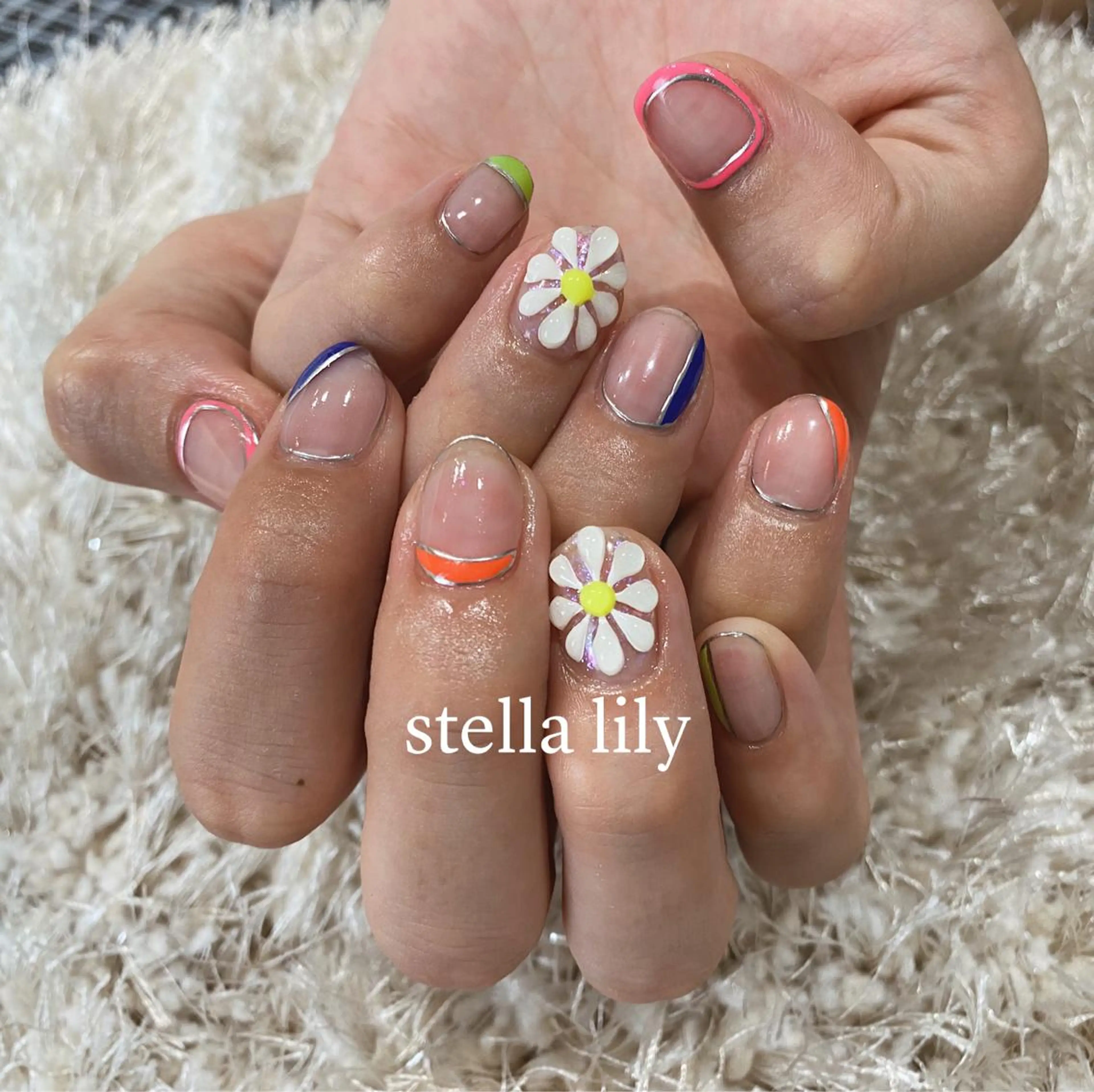 ショート ネイル STELLA LILYのネイルデザイン