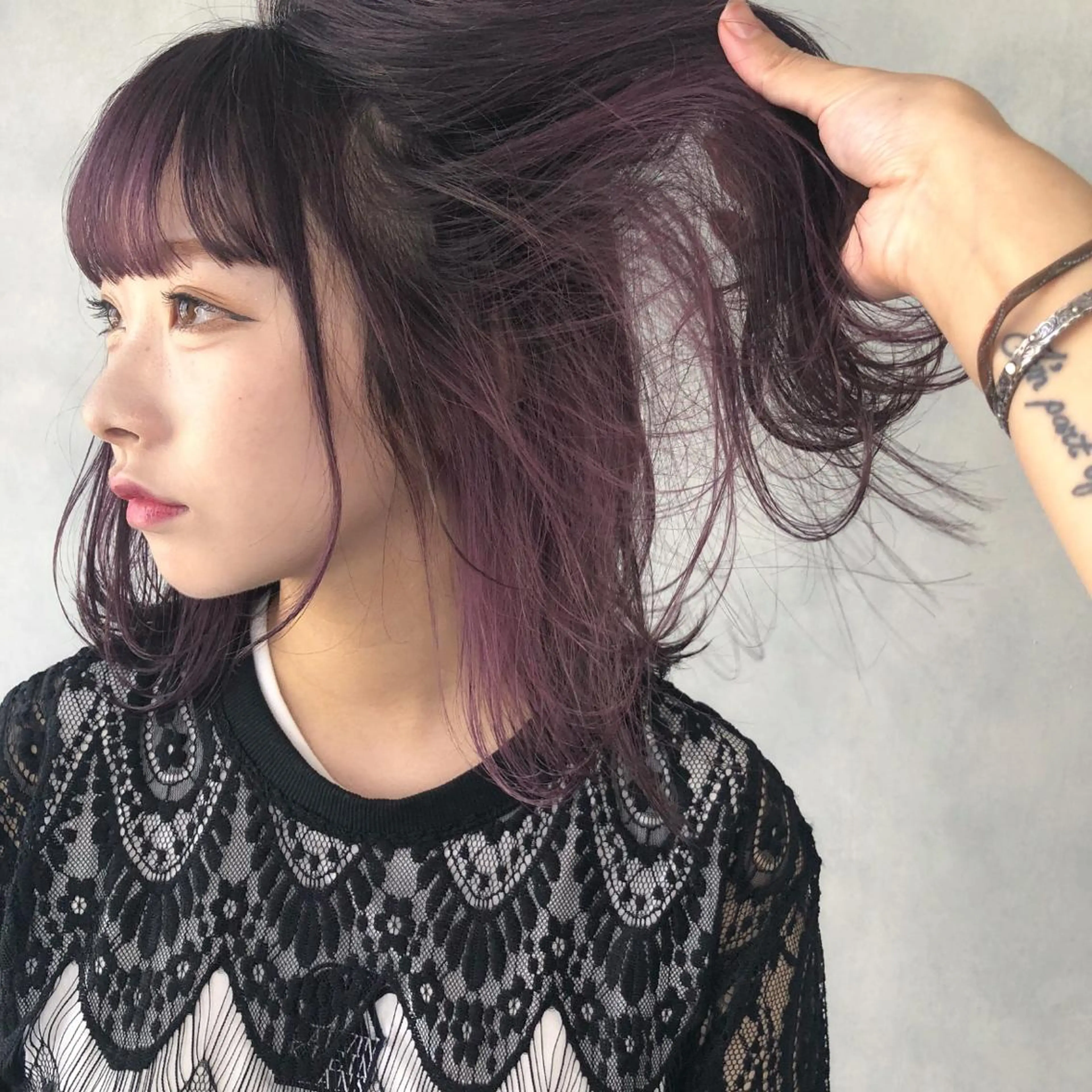 ミディアム カラー パープルカラー ORIKA 美容室のヘアスタイル