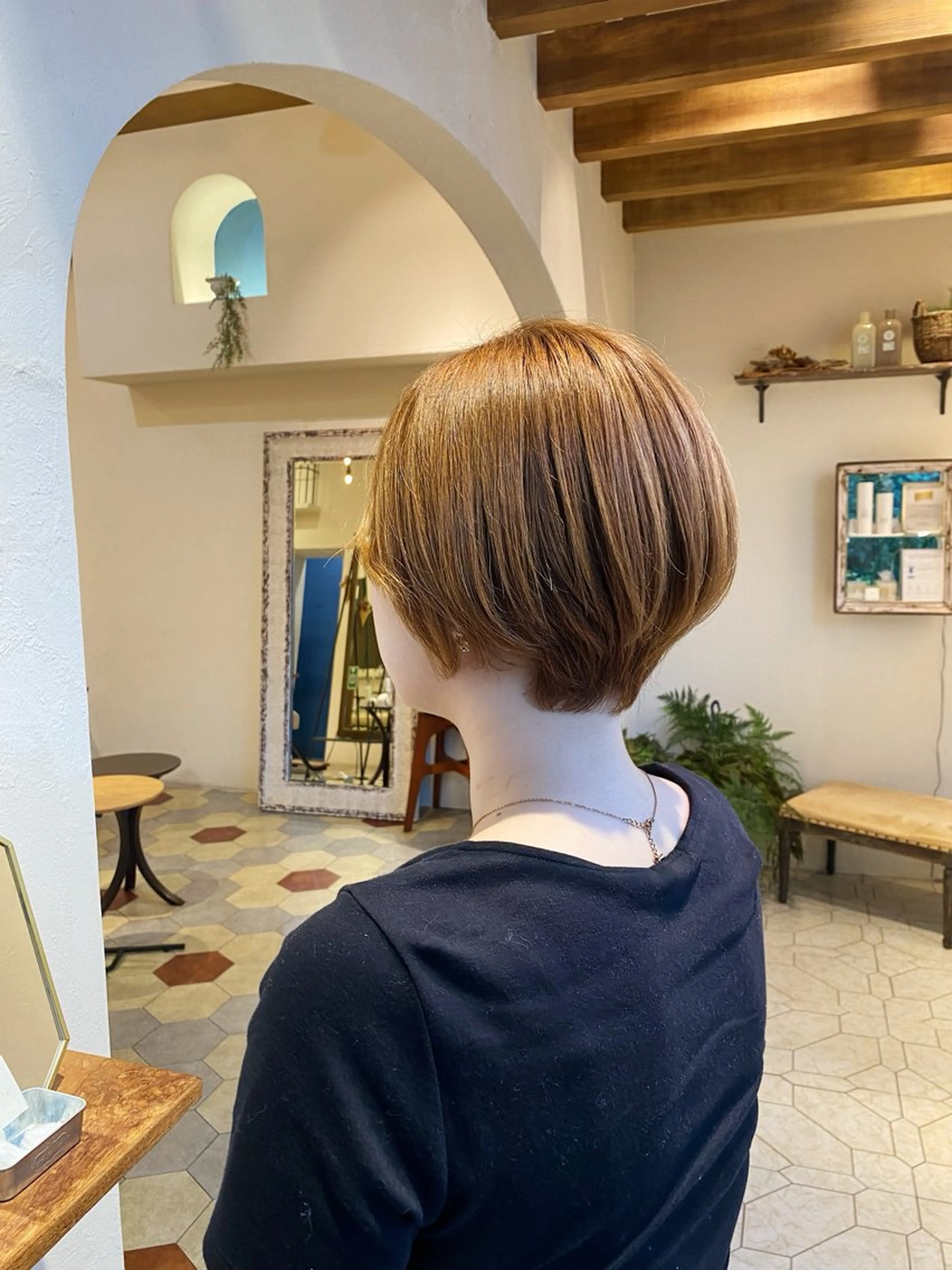 ショート カラー カット トリートメント 艶カラー/ 縮毛矯正 /   タキダのヘアスタイル