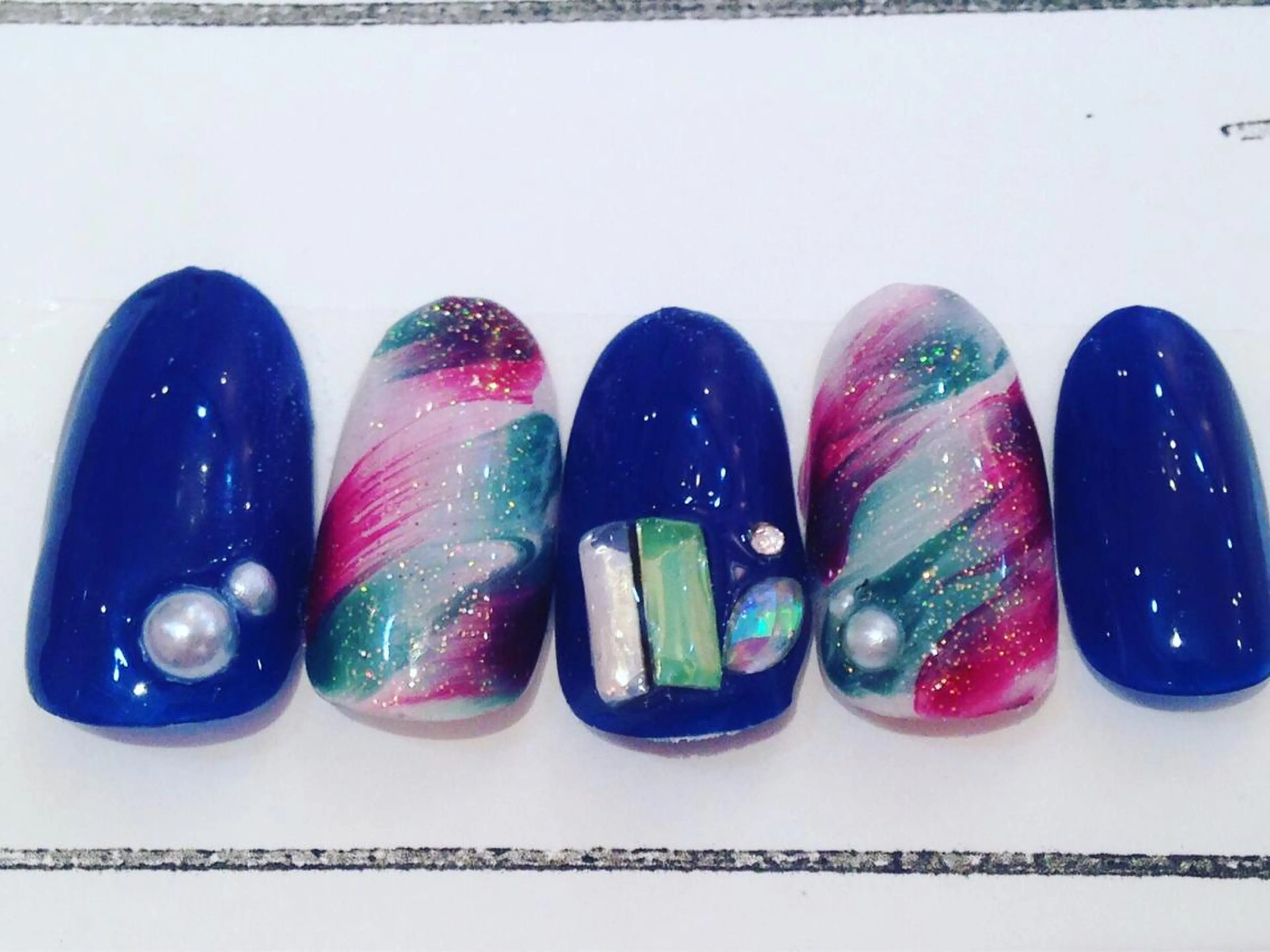 セミロング カラー パーマ ヘアアレンジ メンズ キッズ ネイル マツエク・マツパ 学生(メンズ向け) 付け放題 学生 アートネイル フットネイル NAILSGOGO shibuyaのネイルデザイン