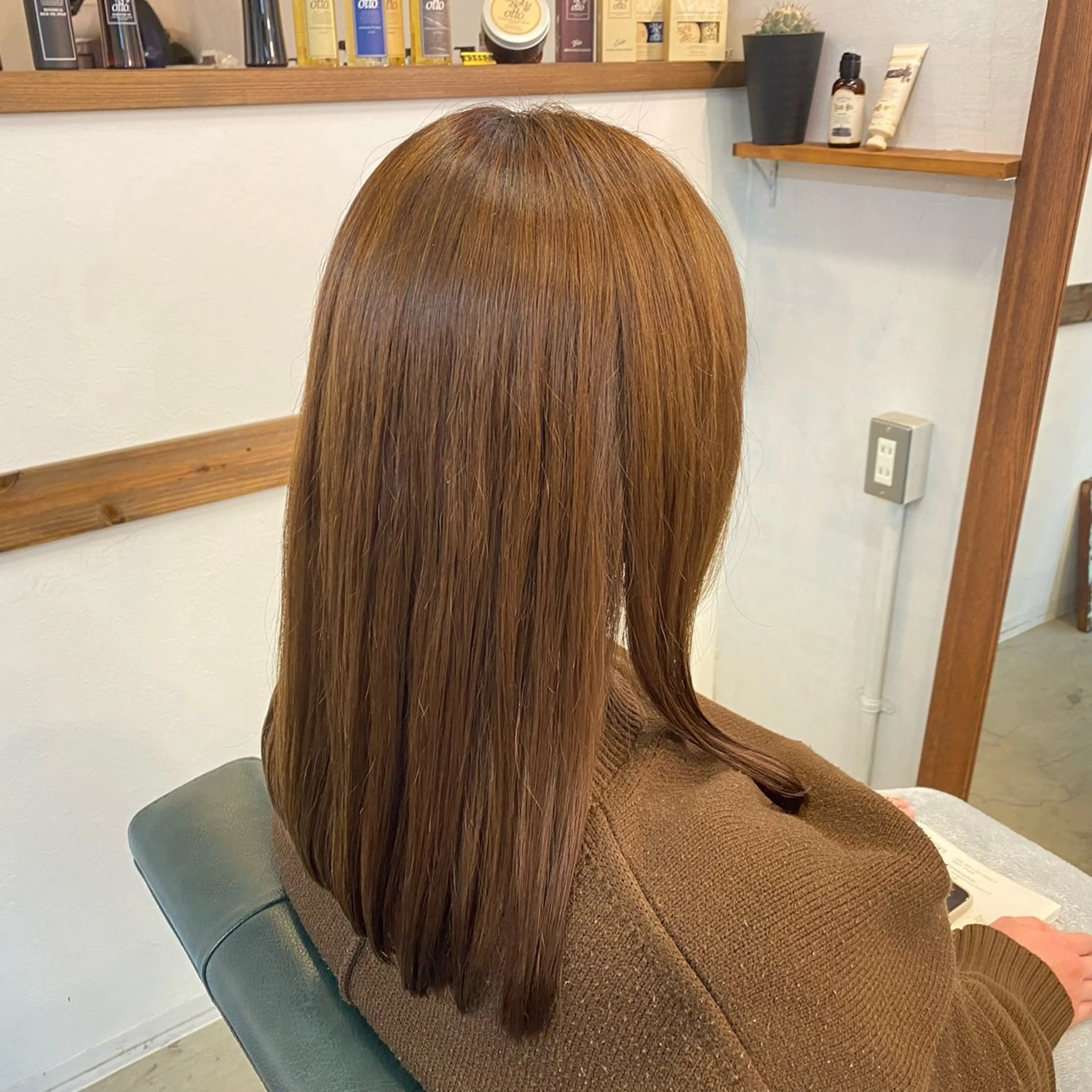 セミロング カット 縮毛矯正 'Inovel'所属・木宮 美緒のヘアスタイル
