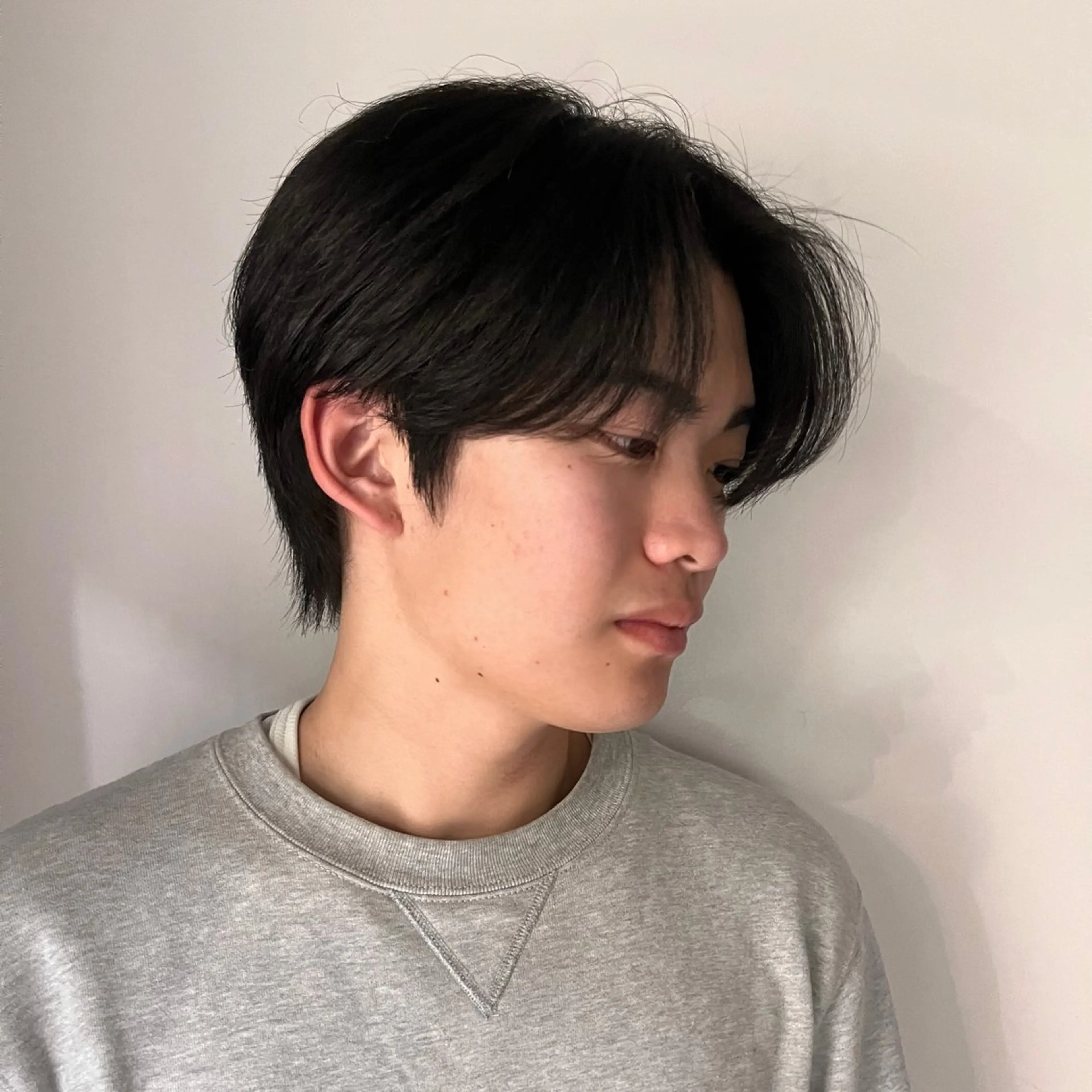 ショート メンズ メンズセンターパート /フェザーパーマのヘアスタイル