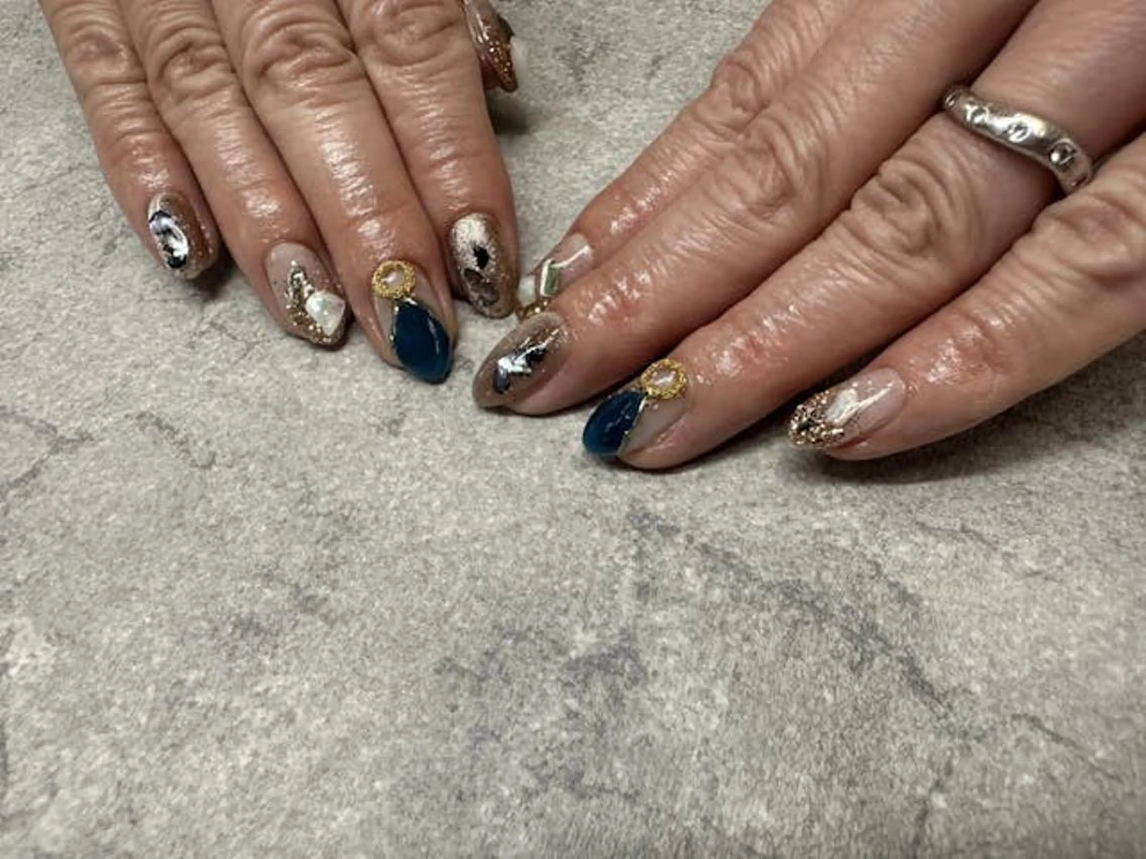 ネイル フットネイル フレンチネイル ジェルネイル ガラスフレンチ グラデーション ハンドネイル ハンドケア FASTNAIL PLUS 新宿店のネイルデザイン