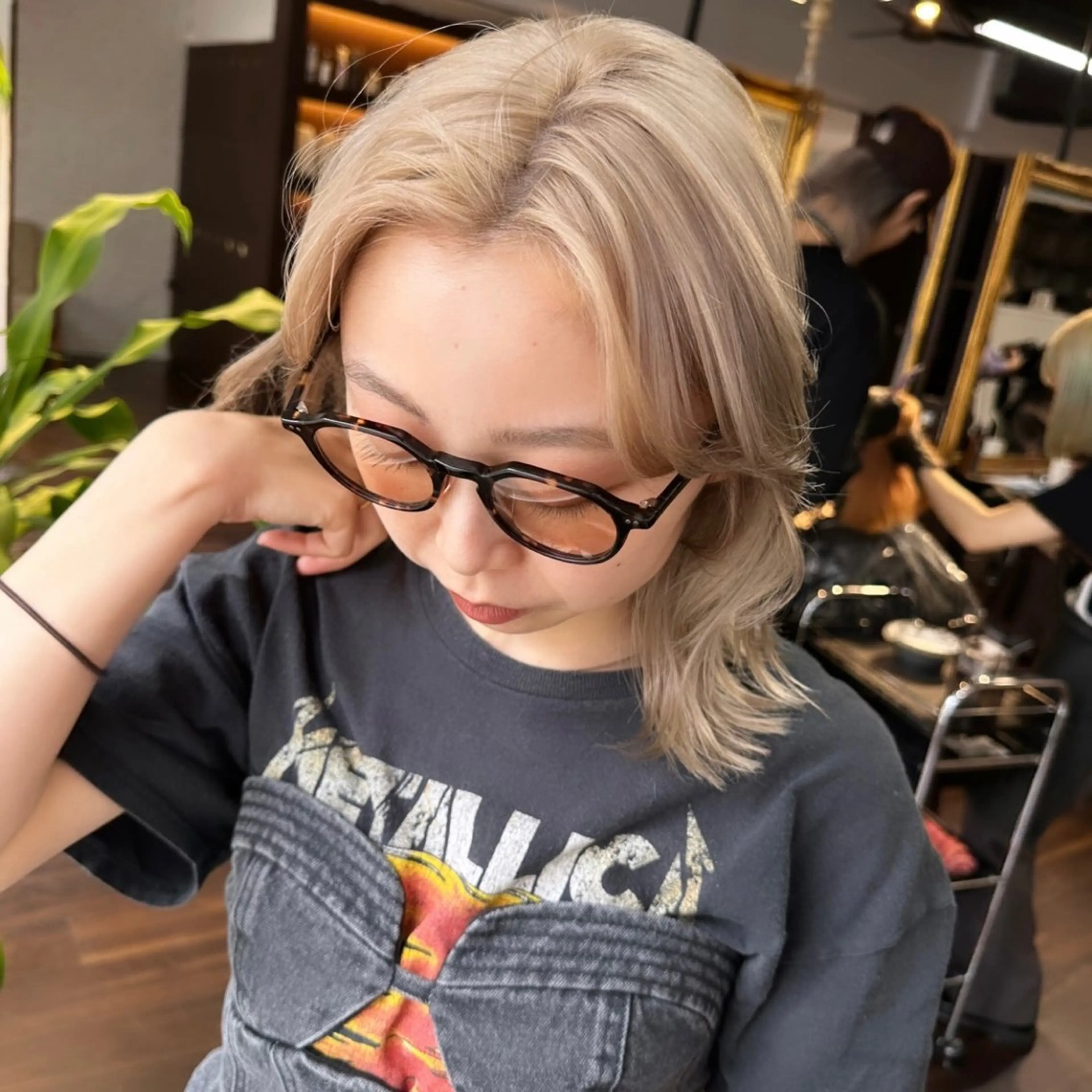 ショート カラー パーマ ヘアアレンジ ブリーチ ケアブリーチ ダブルカラー イヤリングカラー ハイトーンカラー 心斎橋ダブルカラー ボブ/レイヤーのヘアスタイル